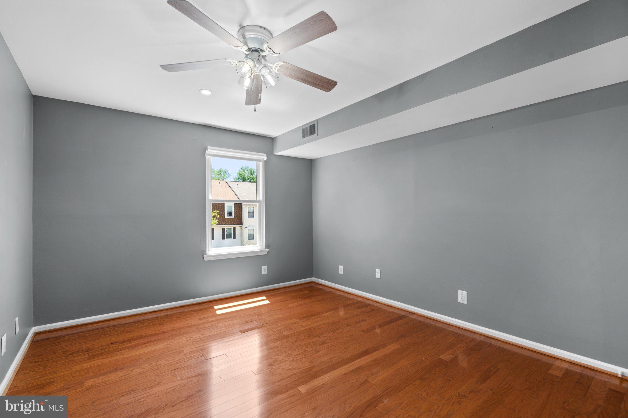 20325 BEACONFIELD TERRACE 101