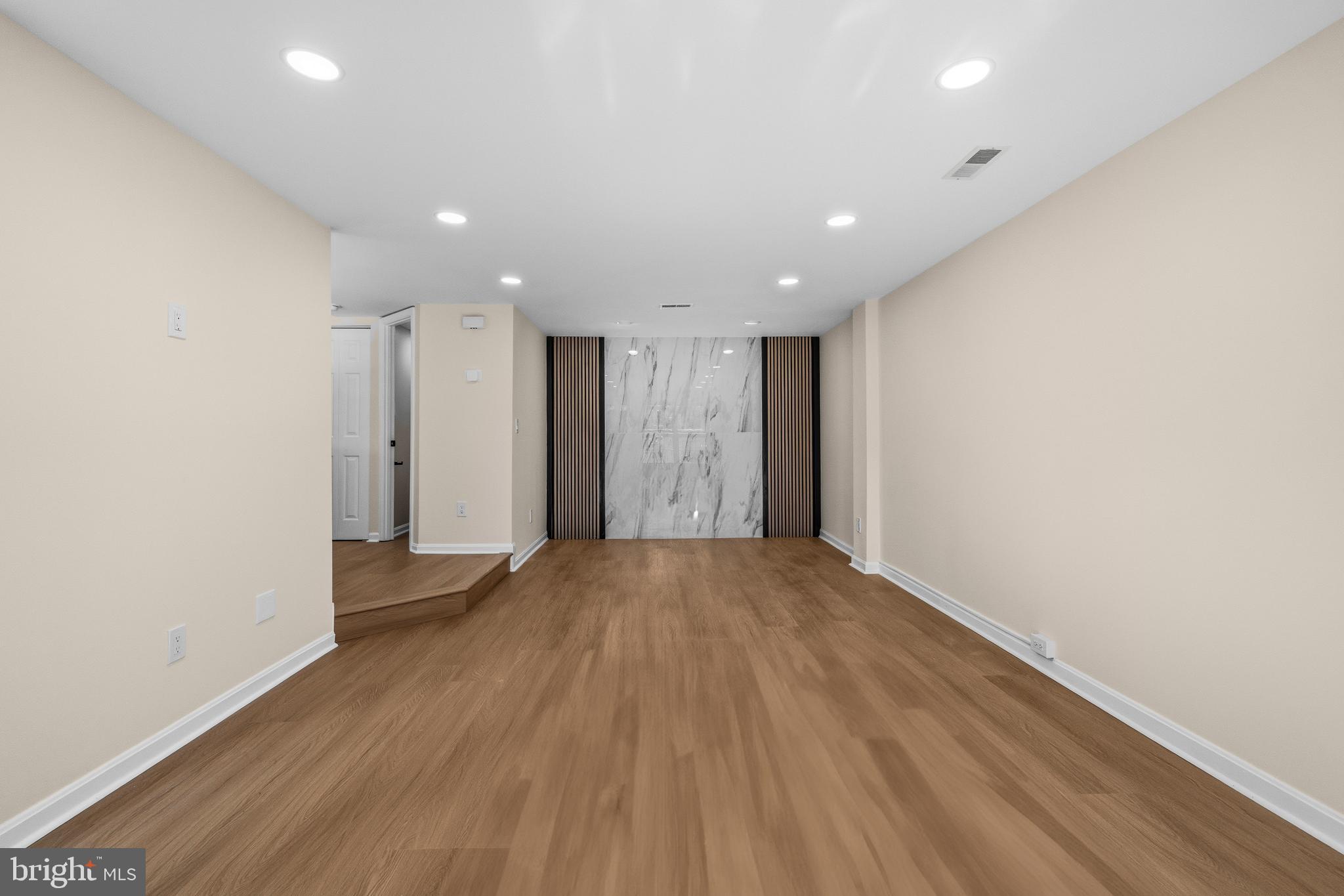 8810 RUSTBURG CIRCLE