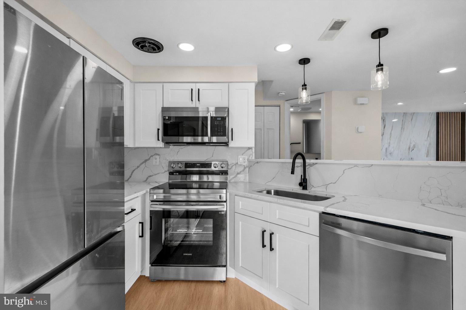 8810 RUSTBURG CIRCLE