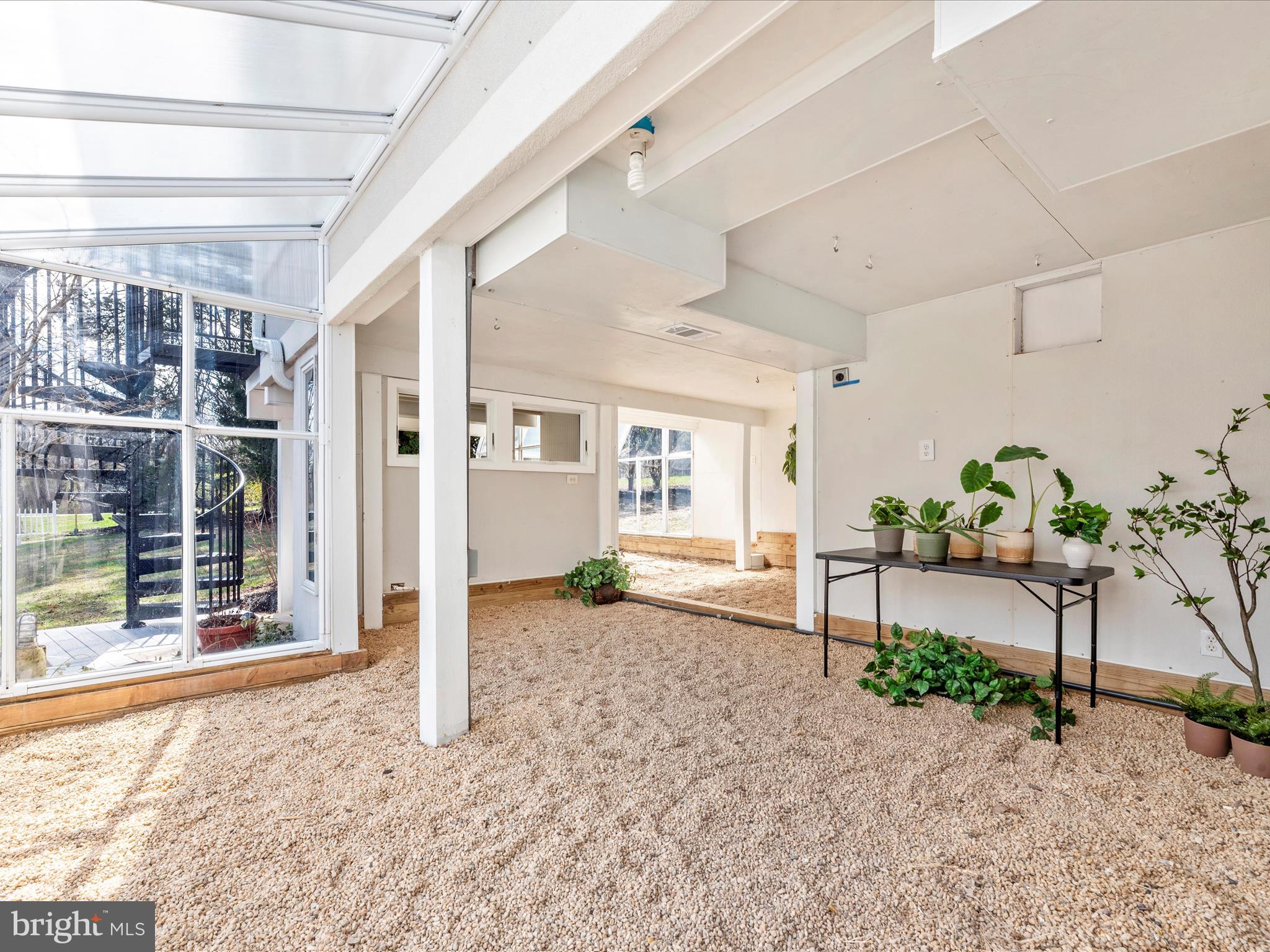 2705 LOVE POINT ROAD