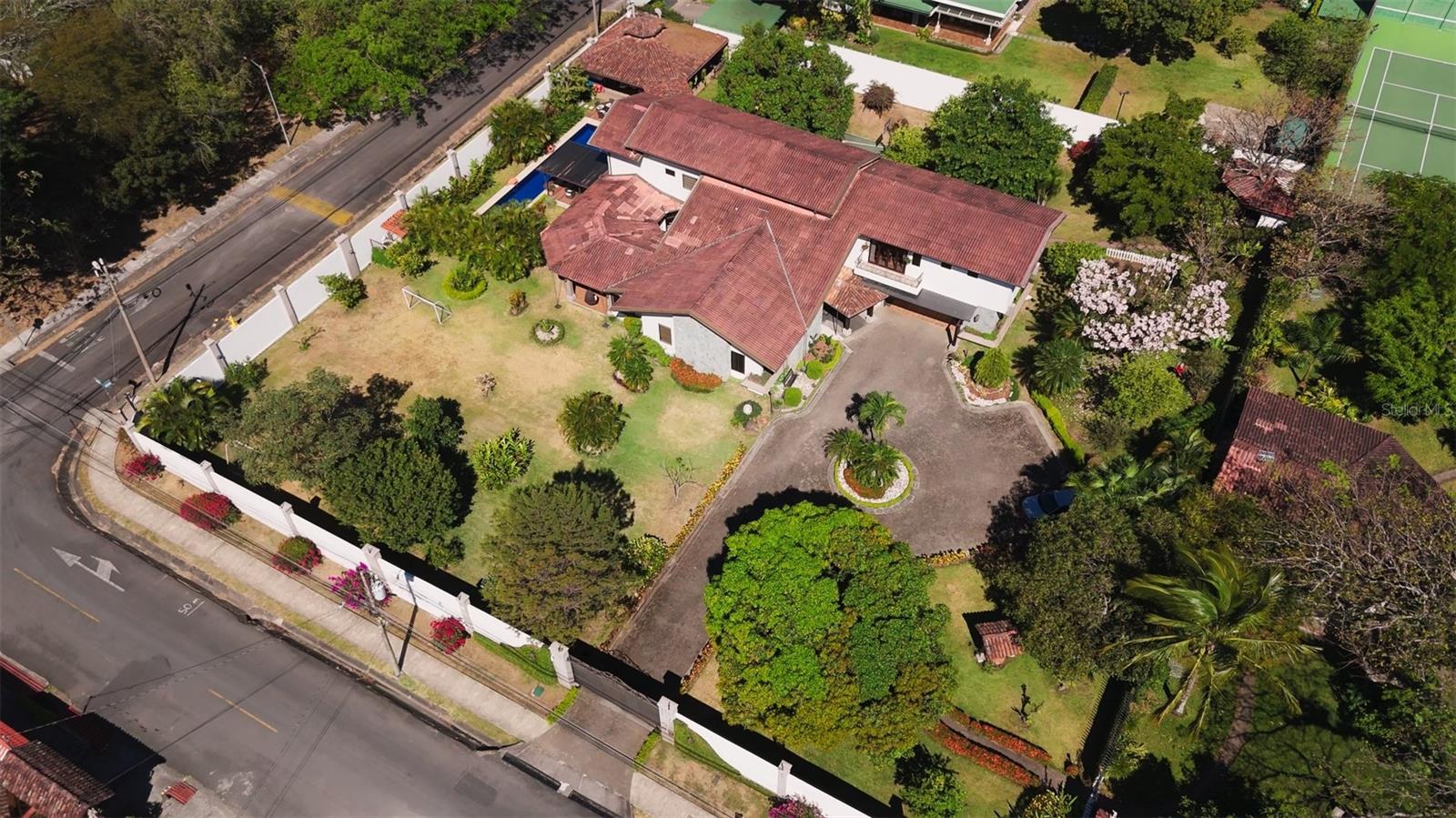 84 URBANIZACION DE RIO ORO