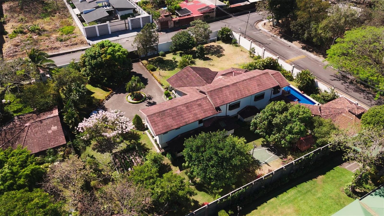 84 URBANIZACION DE RIO ORO