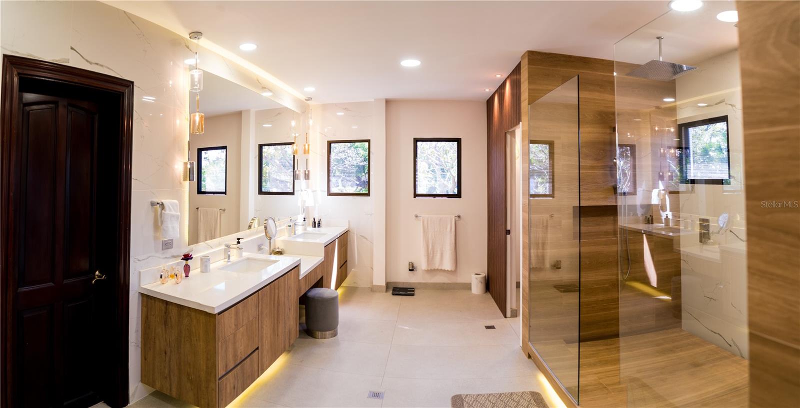 84 URBANIZACION DE RIO ORO