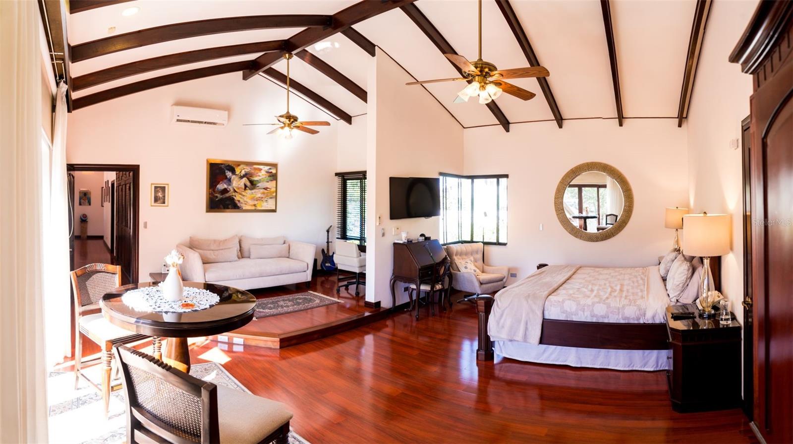 84 URBANIZACION DE RIO ORO