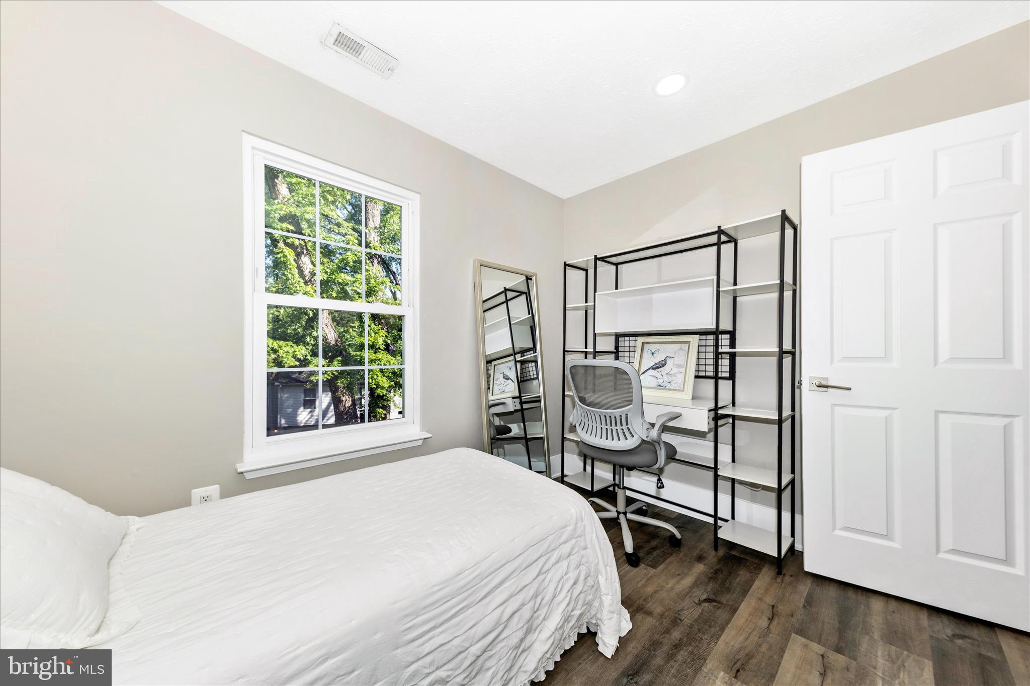 608 CABIN COURT