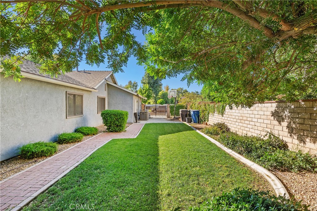 1414 Cedarhill Drive