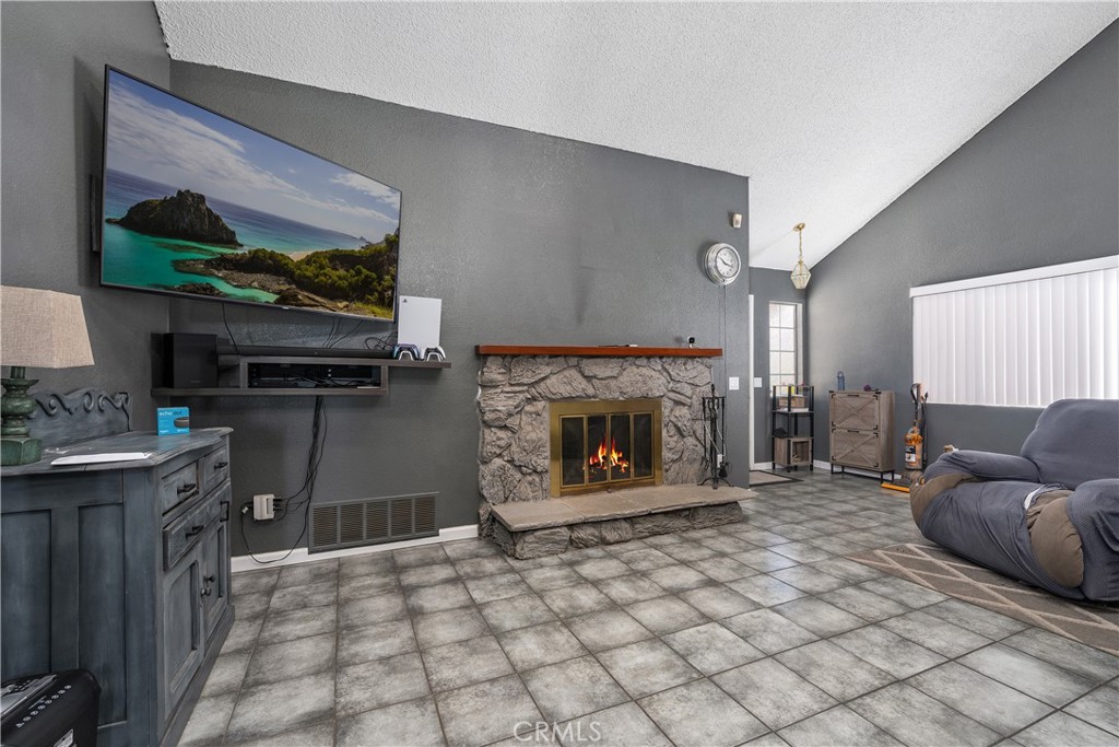 25239 Dana Lane