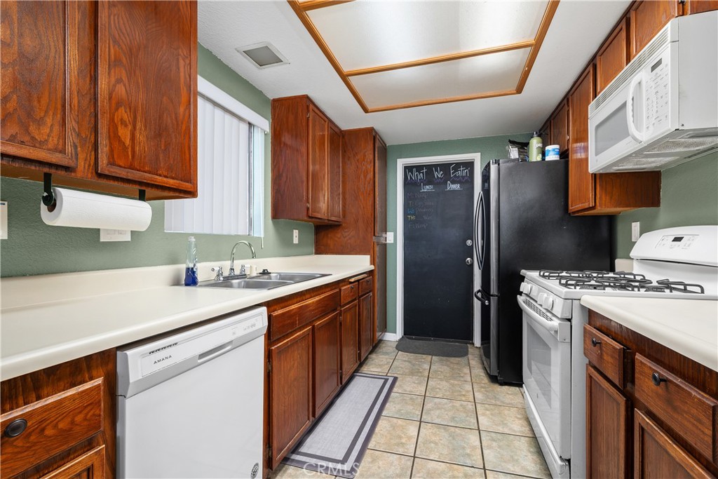 25239 Dana Lane