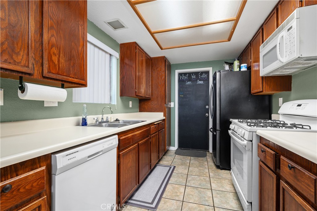 25239 Dana Lane