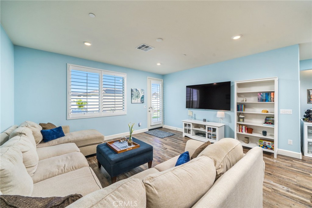 32166 32166 Prairie Crossing