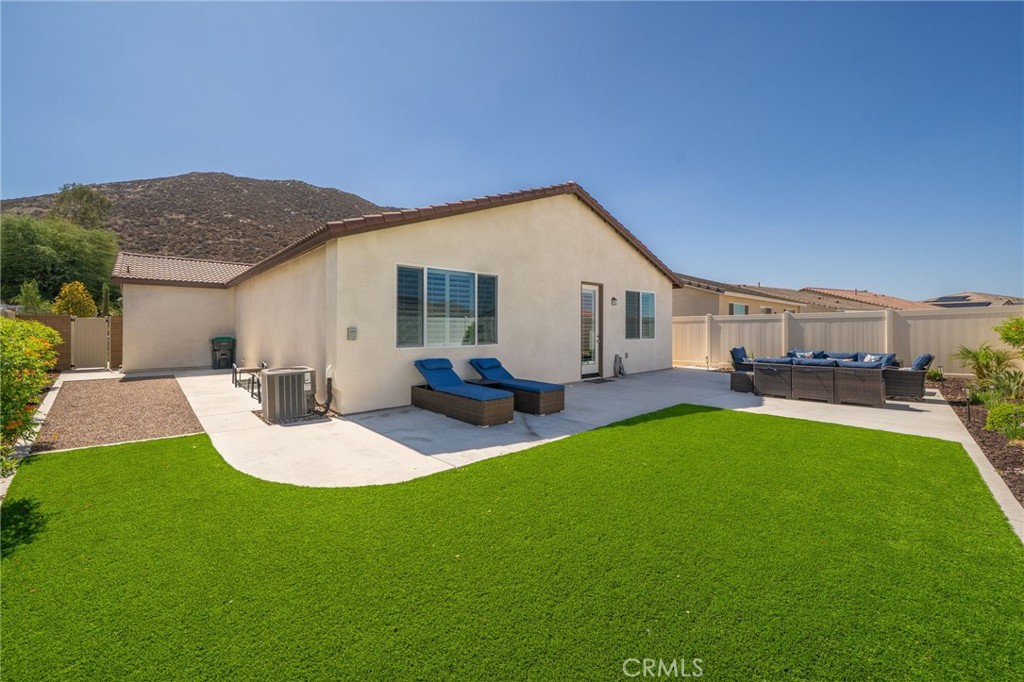 32166 32166 Prairie Crossing