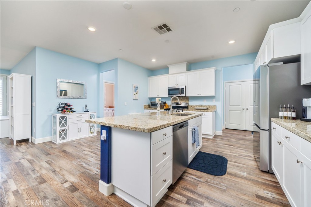 32166 32166 Prairie Crossing