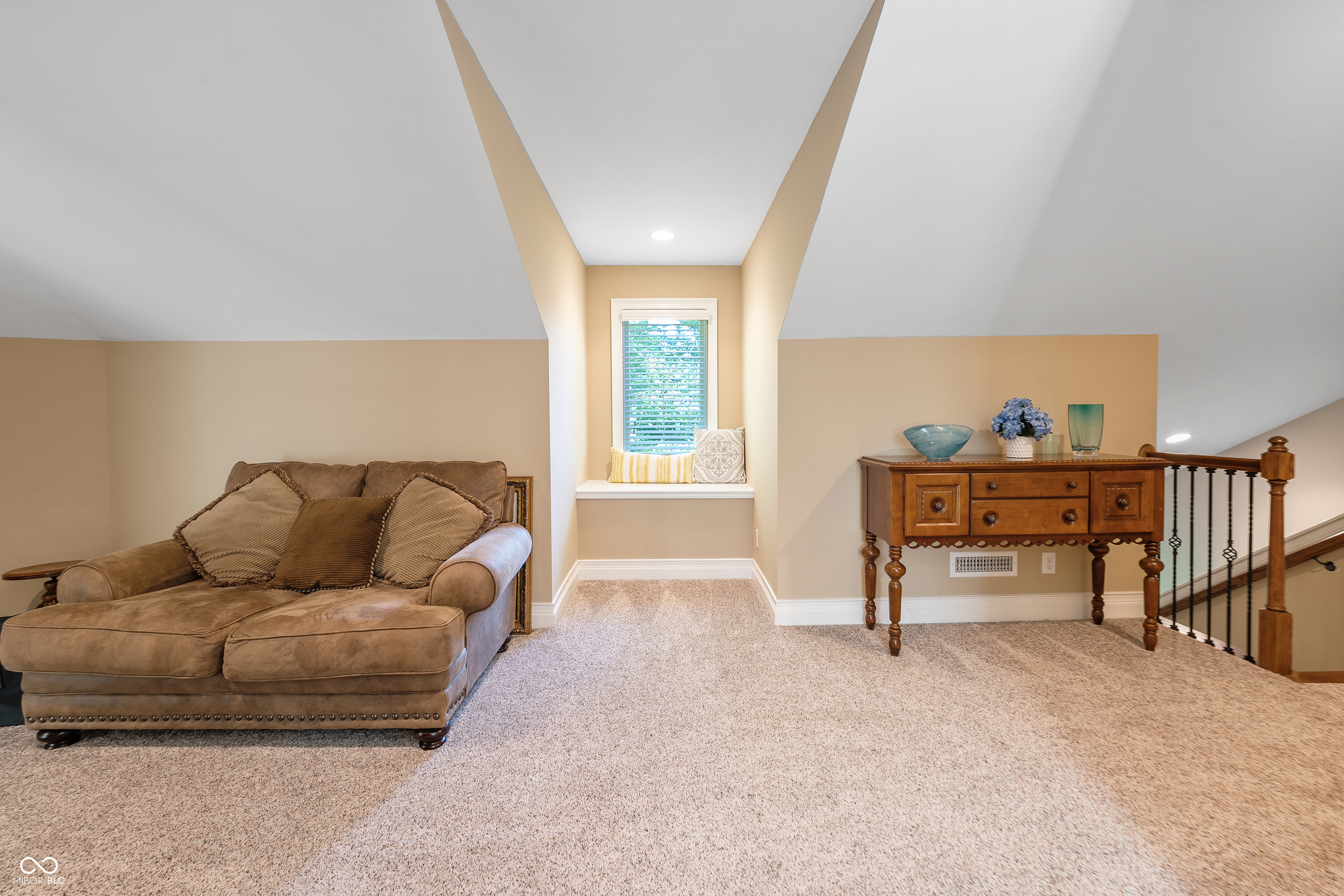 5311 S Poplar Drive