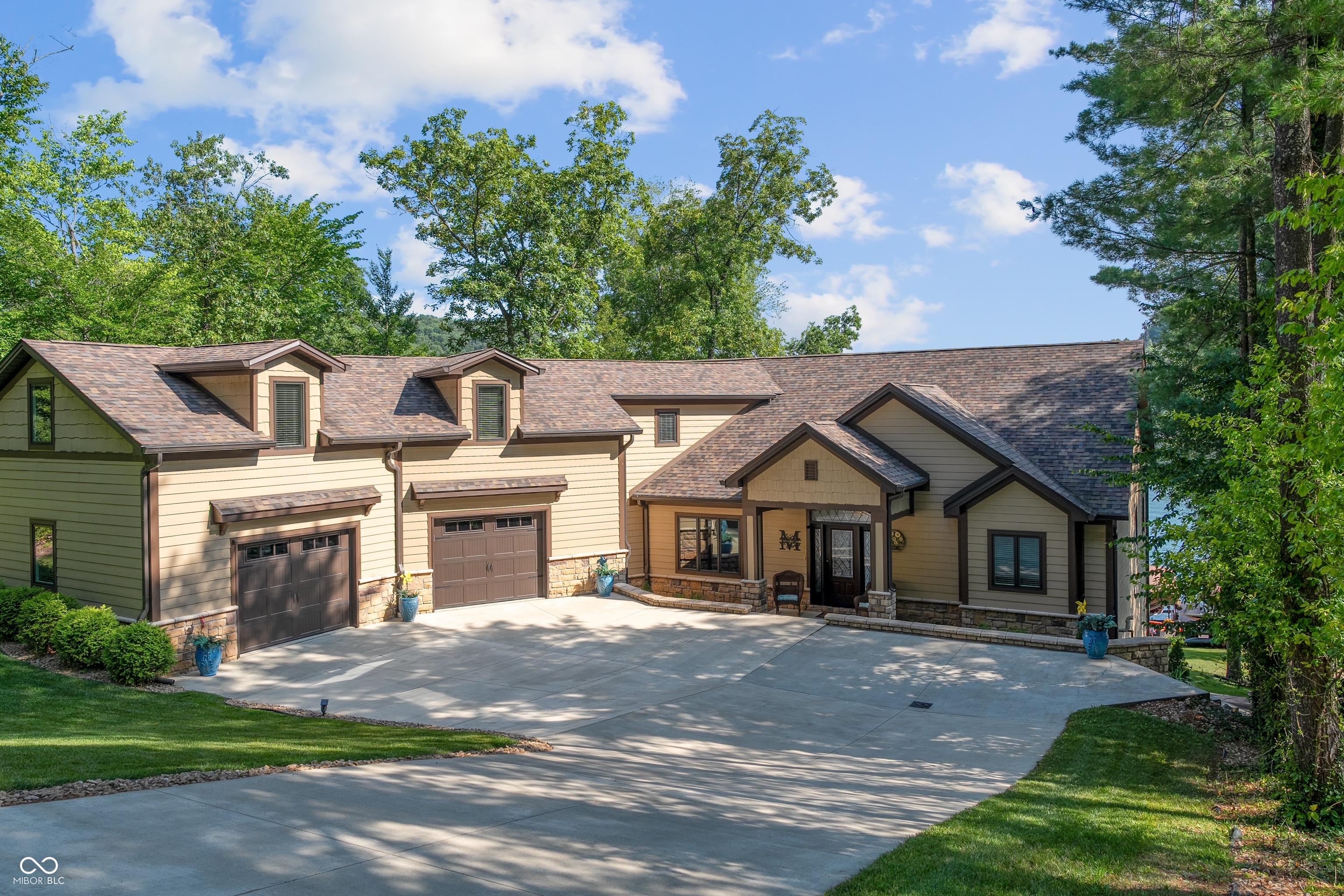 5311 S Poplar Drive