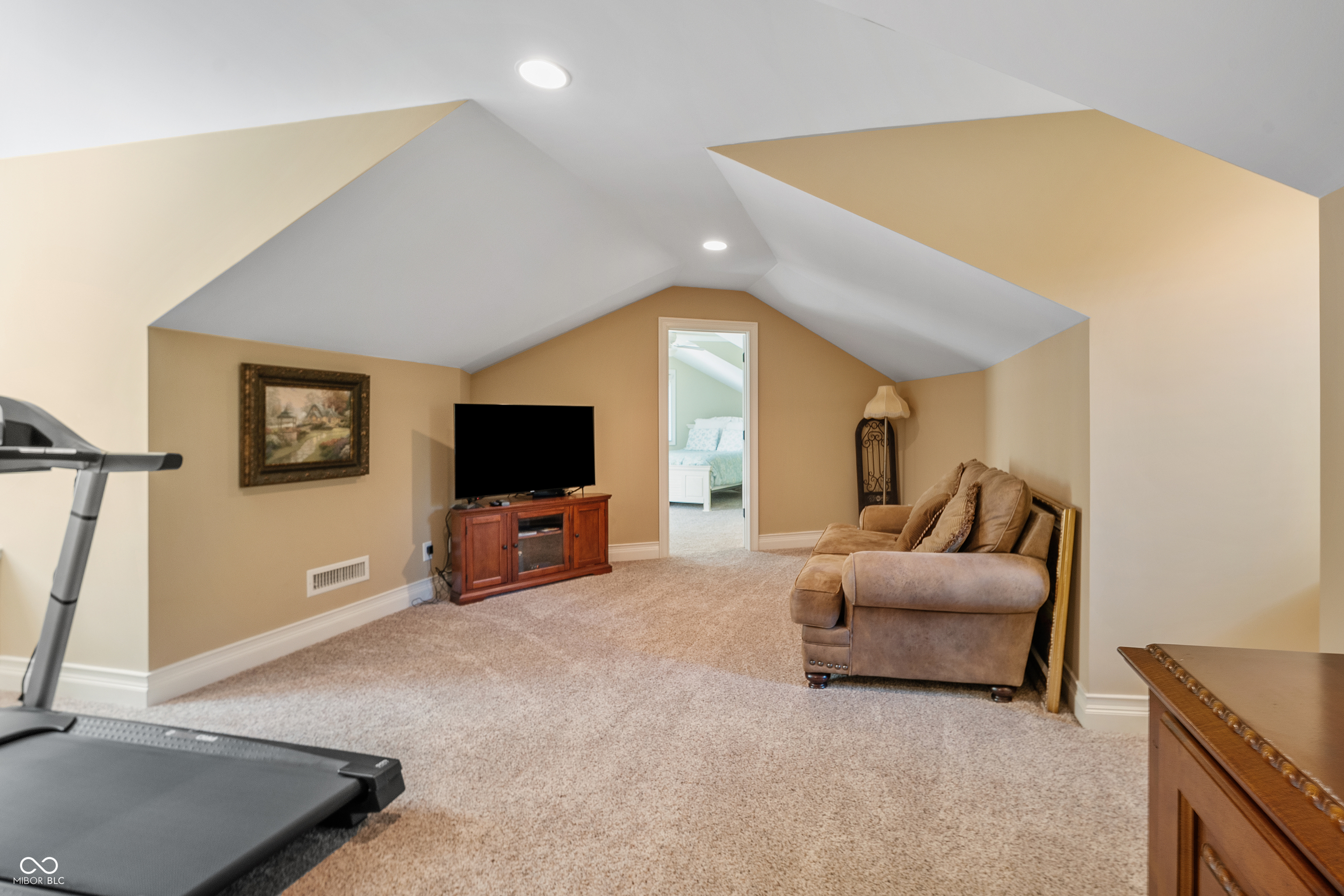 5311 S Poplar Drive