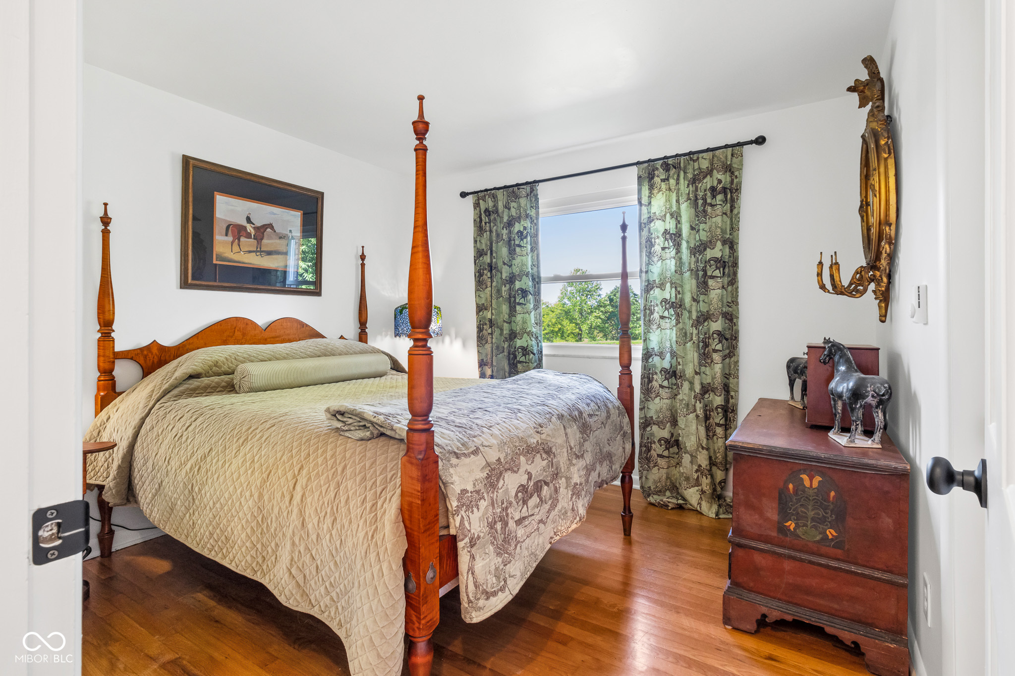 3846 W South Wood Lake Drive