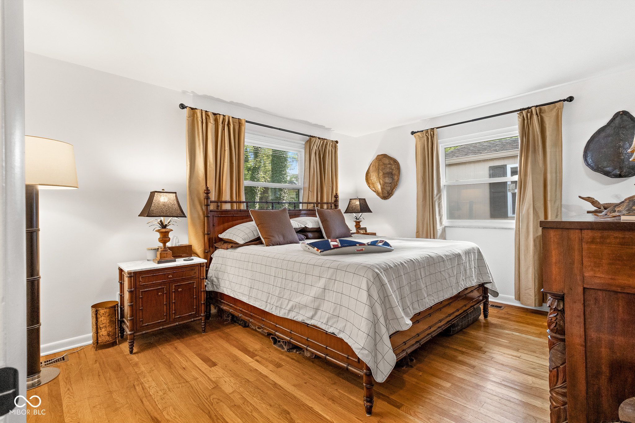 3846 W South Wood Lake Drive