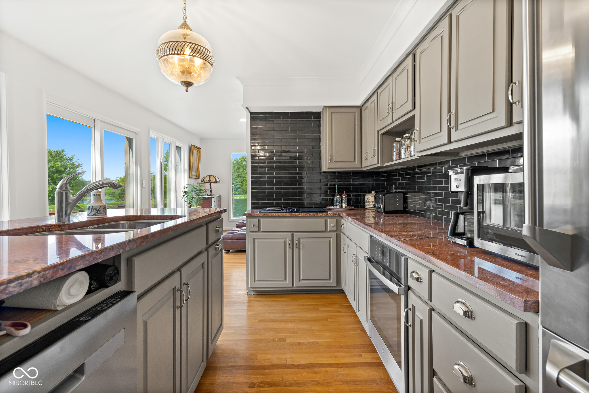 3846 W South Wood Lake Drive