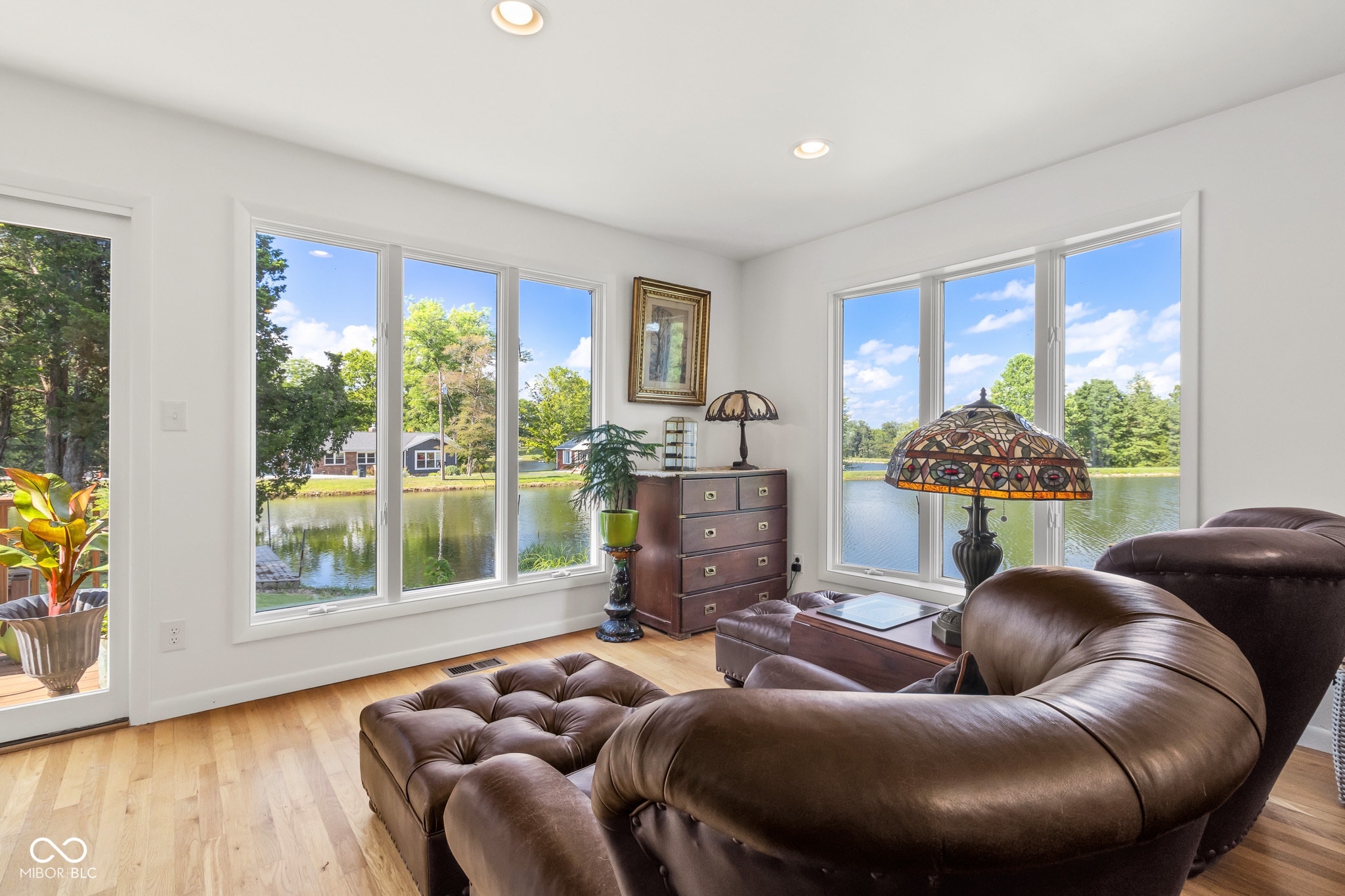 3846 W South Wood Lake Drive