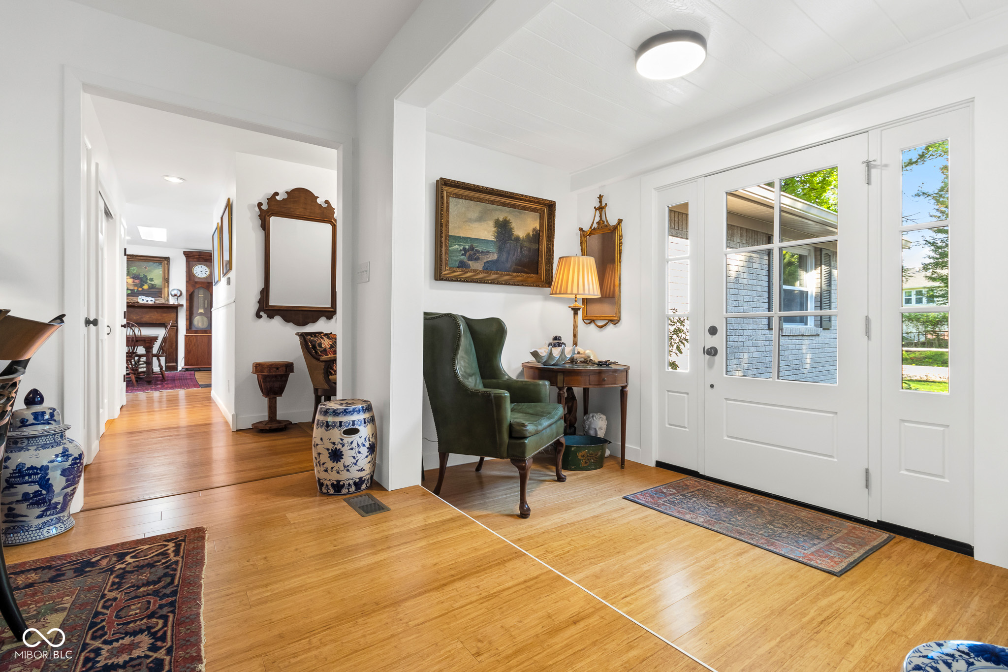 3846 W South Wood Lake Drive