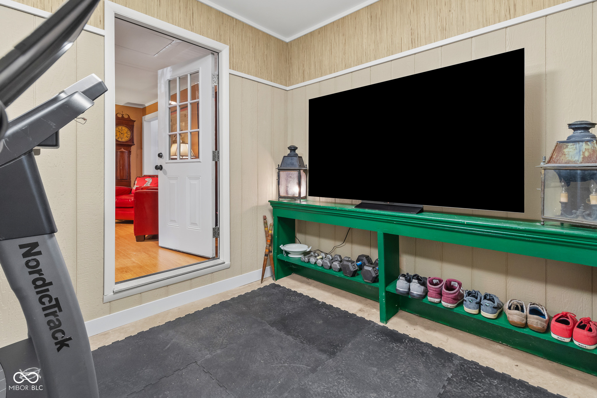 3846 W South Wood Lake Drive