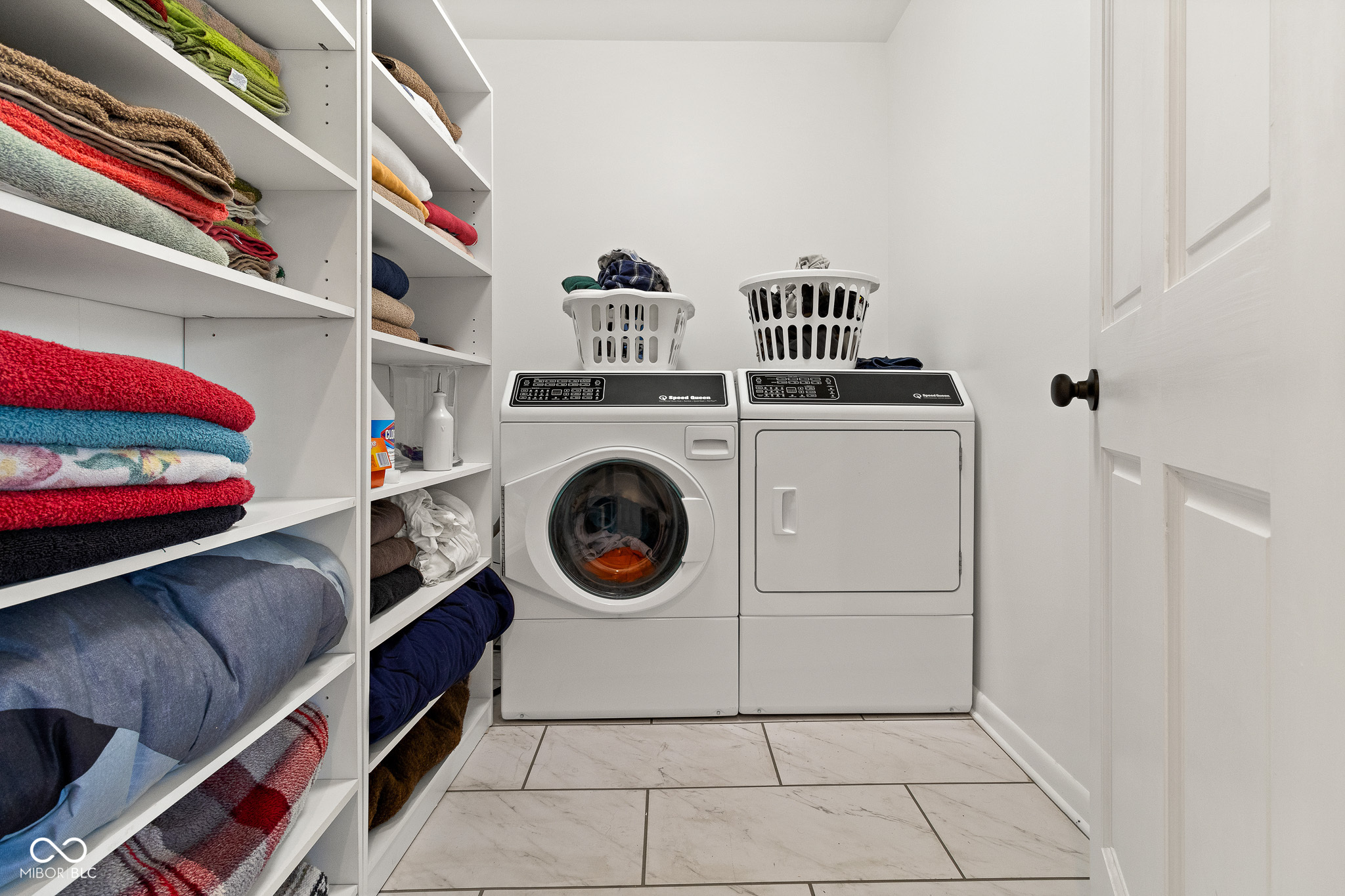 3846 W South Wood Lake Drive