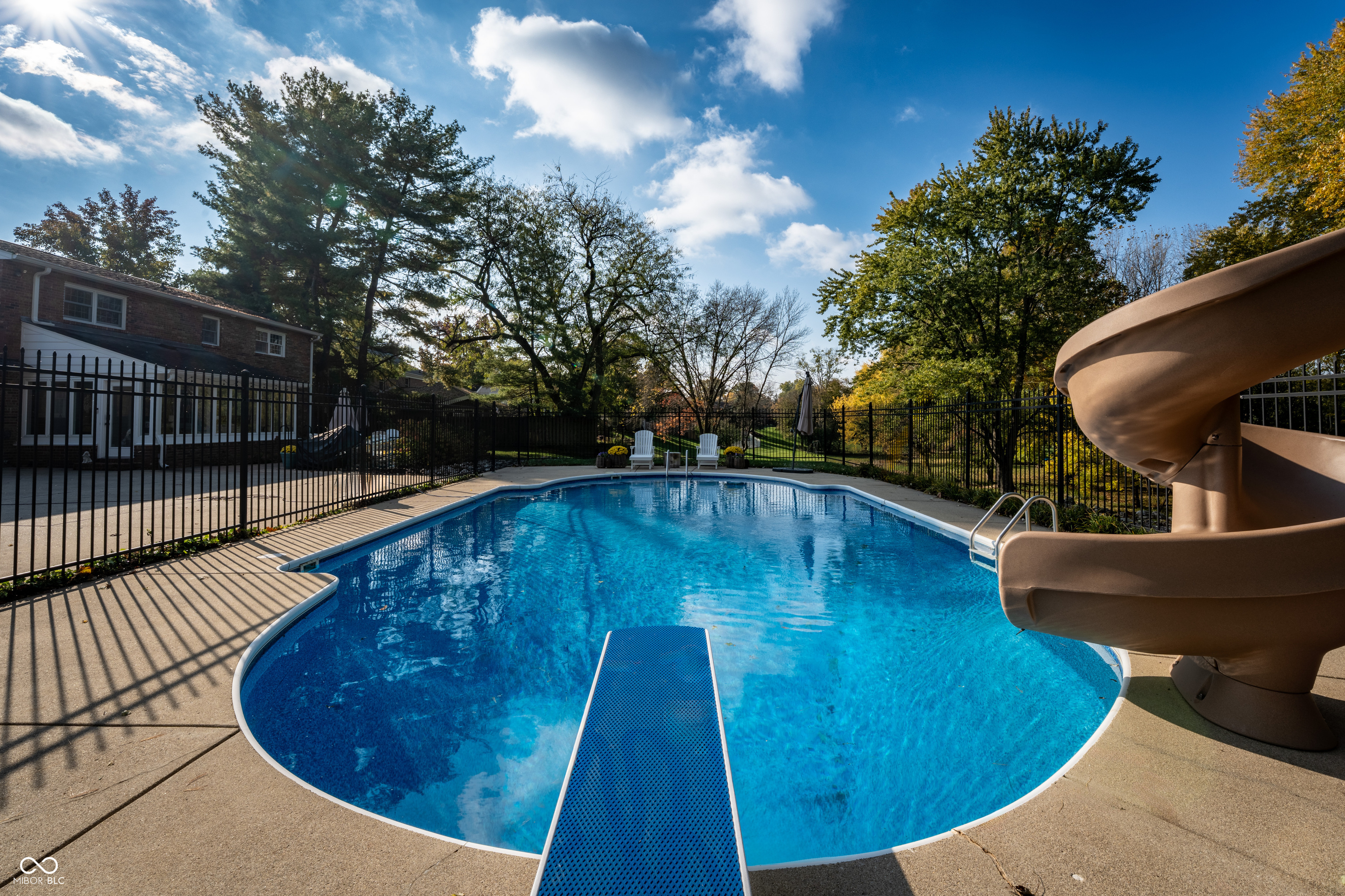 4410 N Riverside Drive