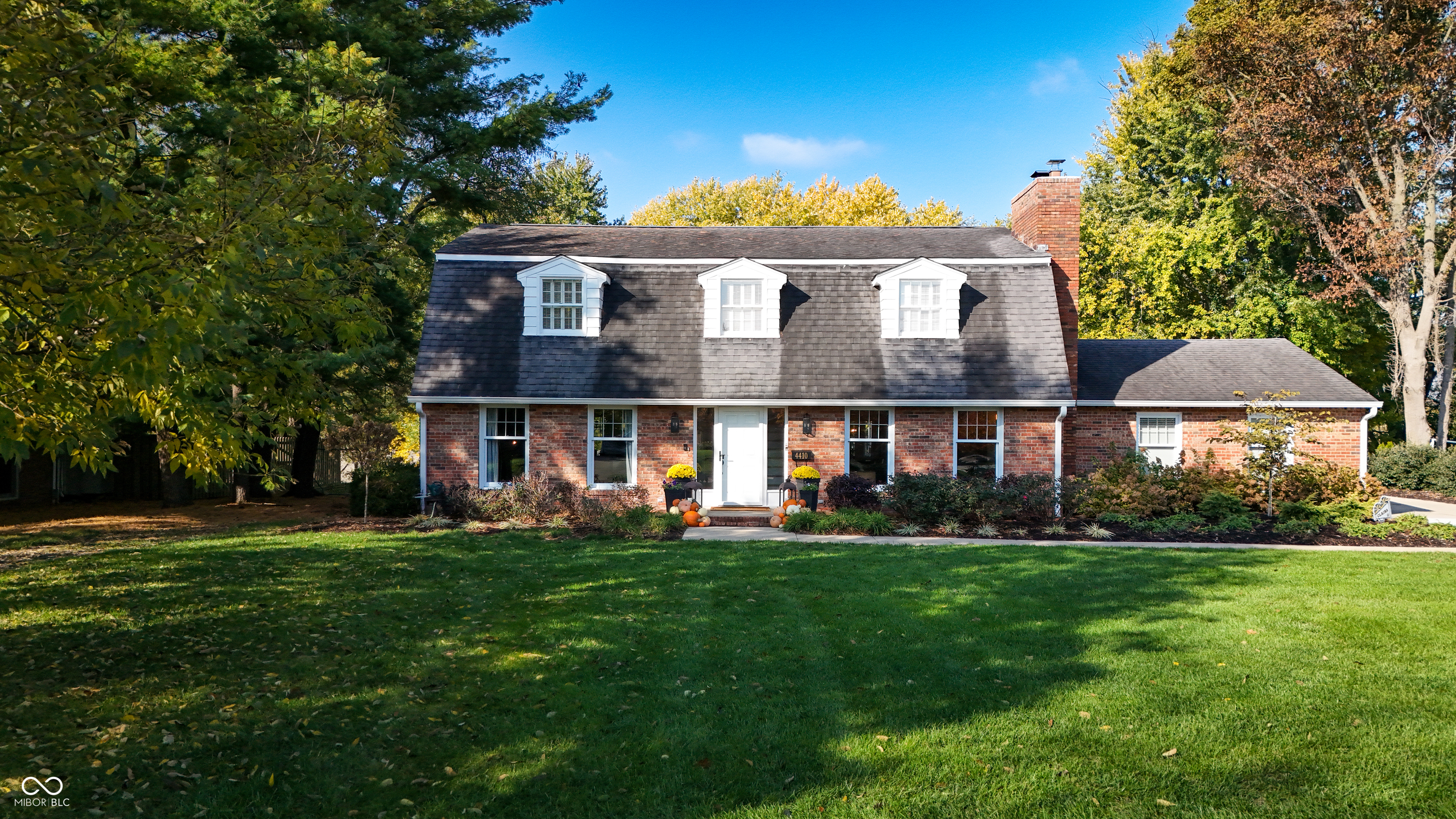 4410 N Riverside Drive