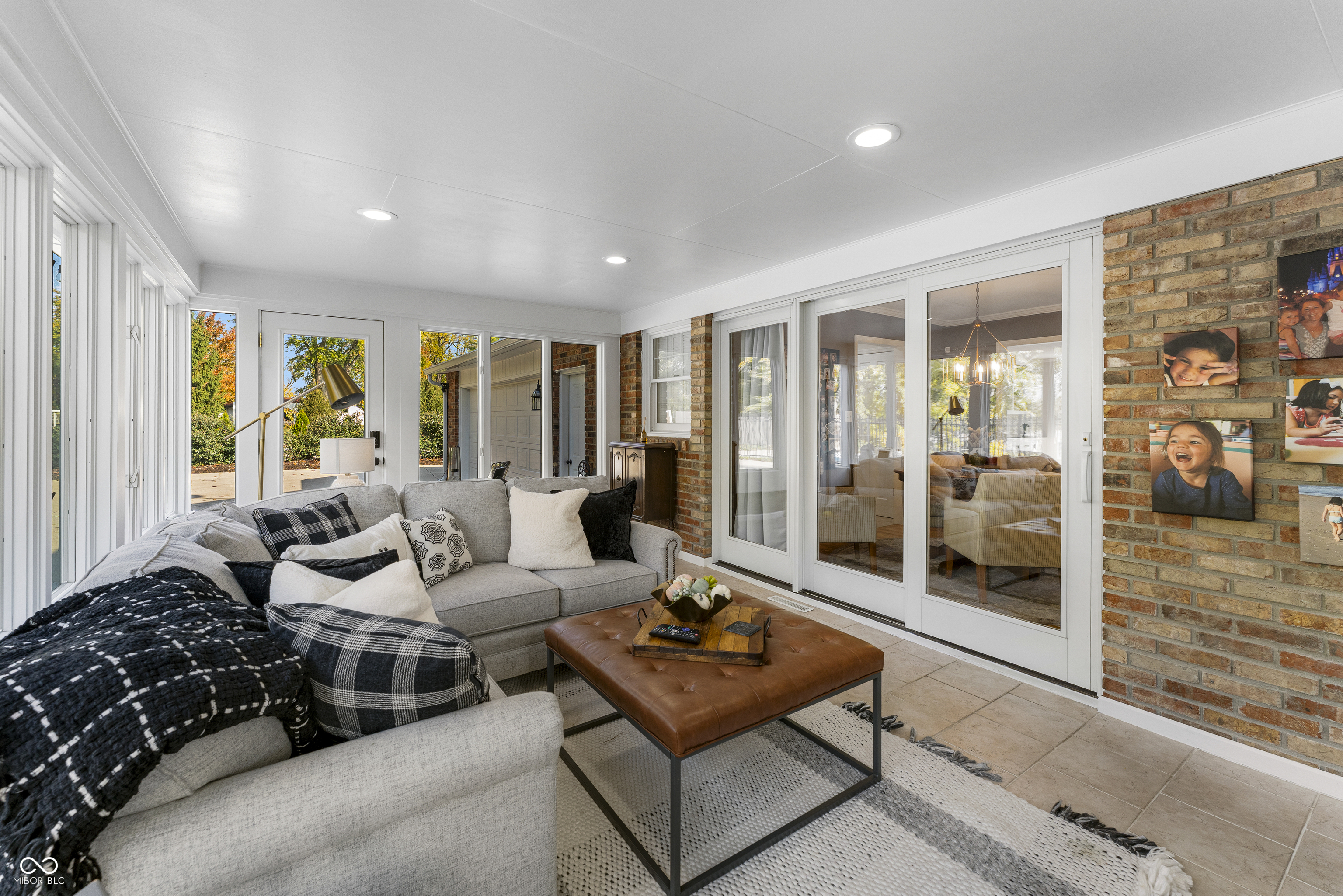 4410 N Riverside Drive