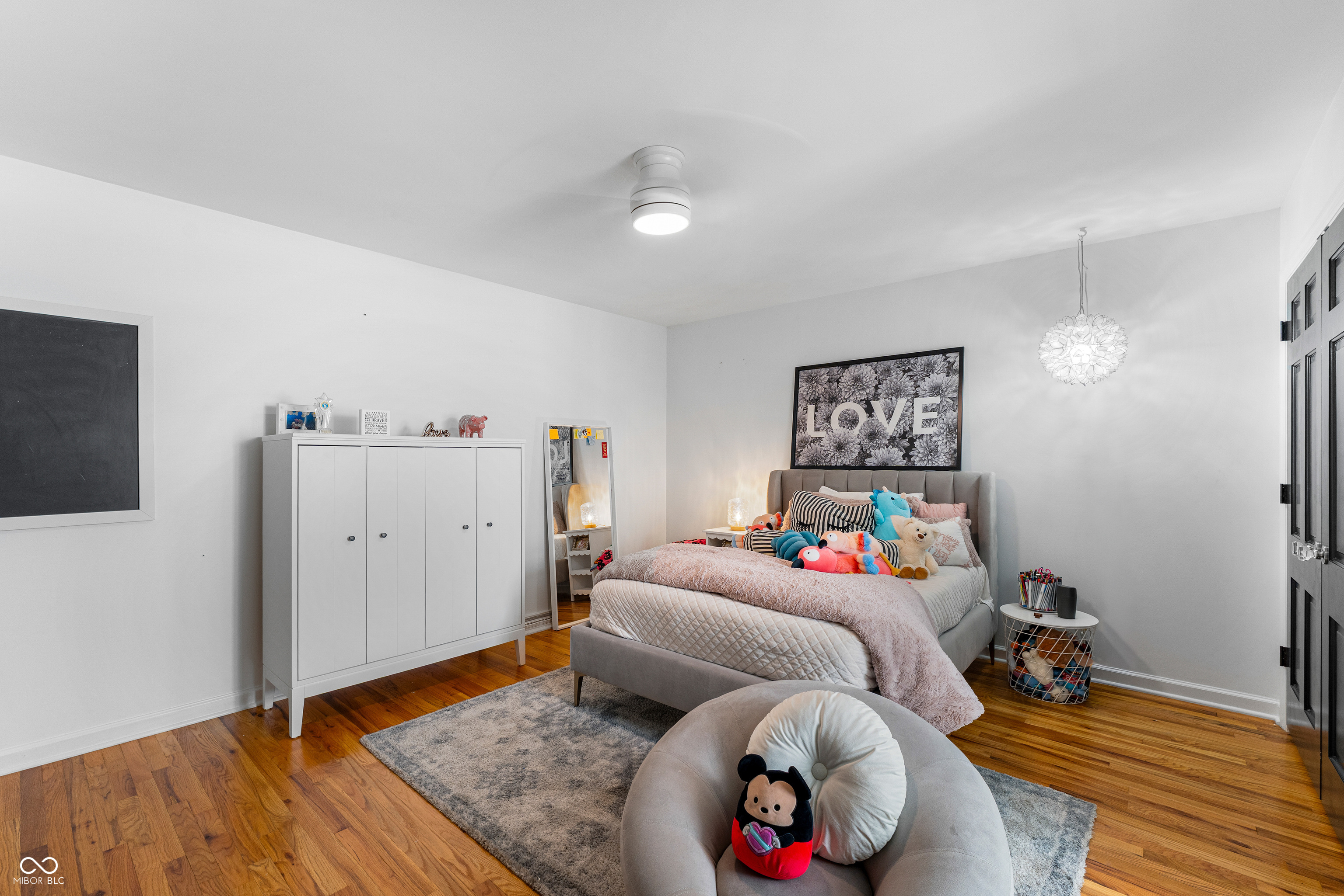 4410 N Riverside Drive