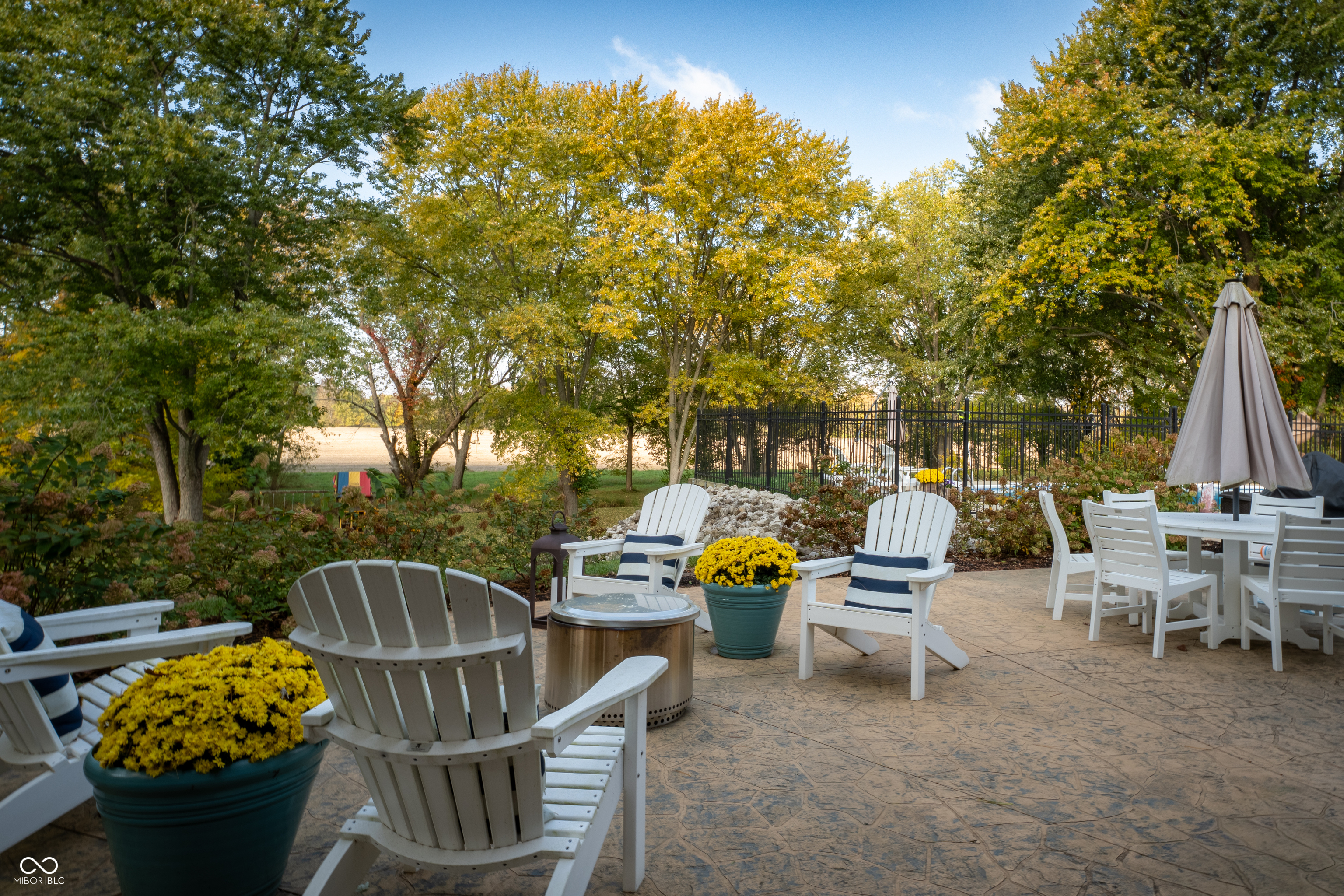 4410 N Riverside Drive