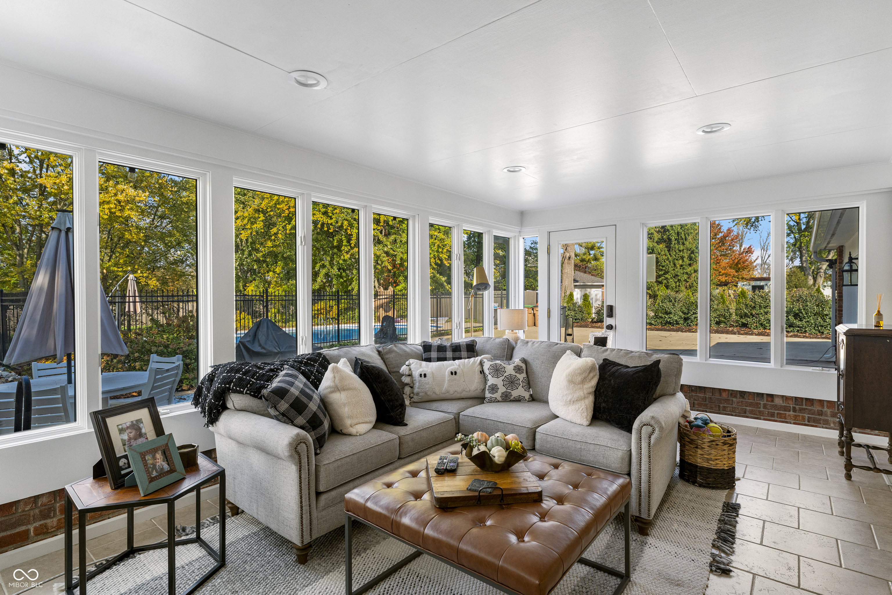 4410 N Riverside Drive