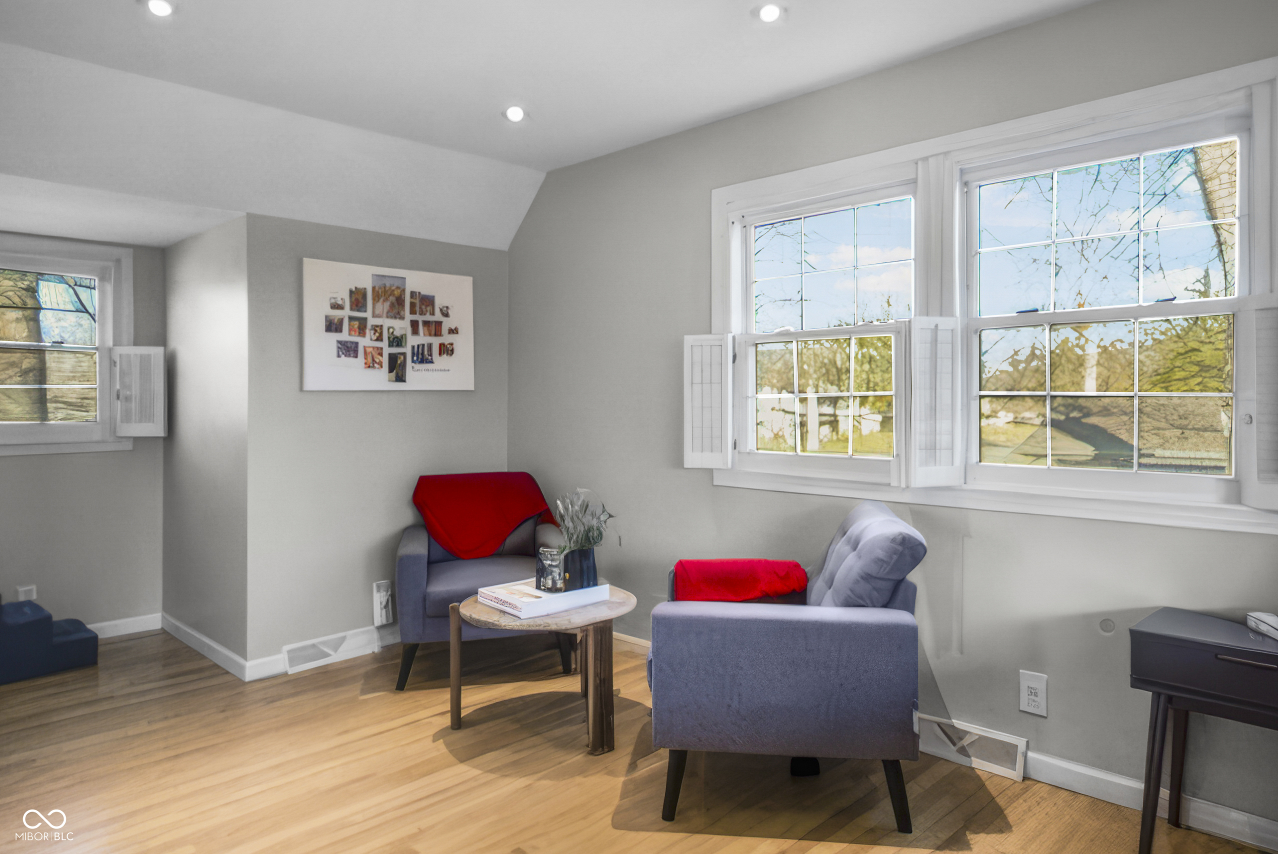 4103 Ridgeway Avenue