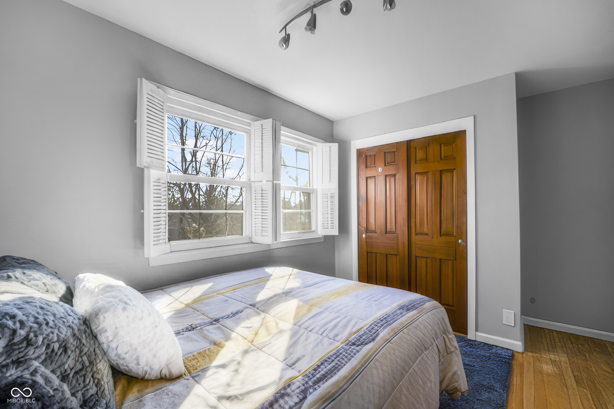 4103 Ridgeway Avenue