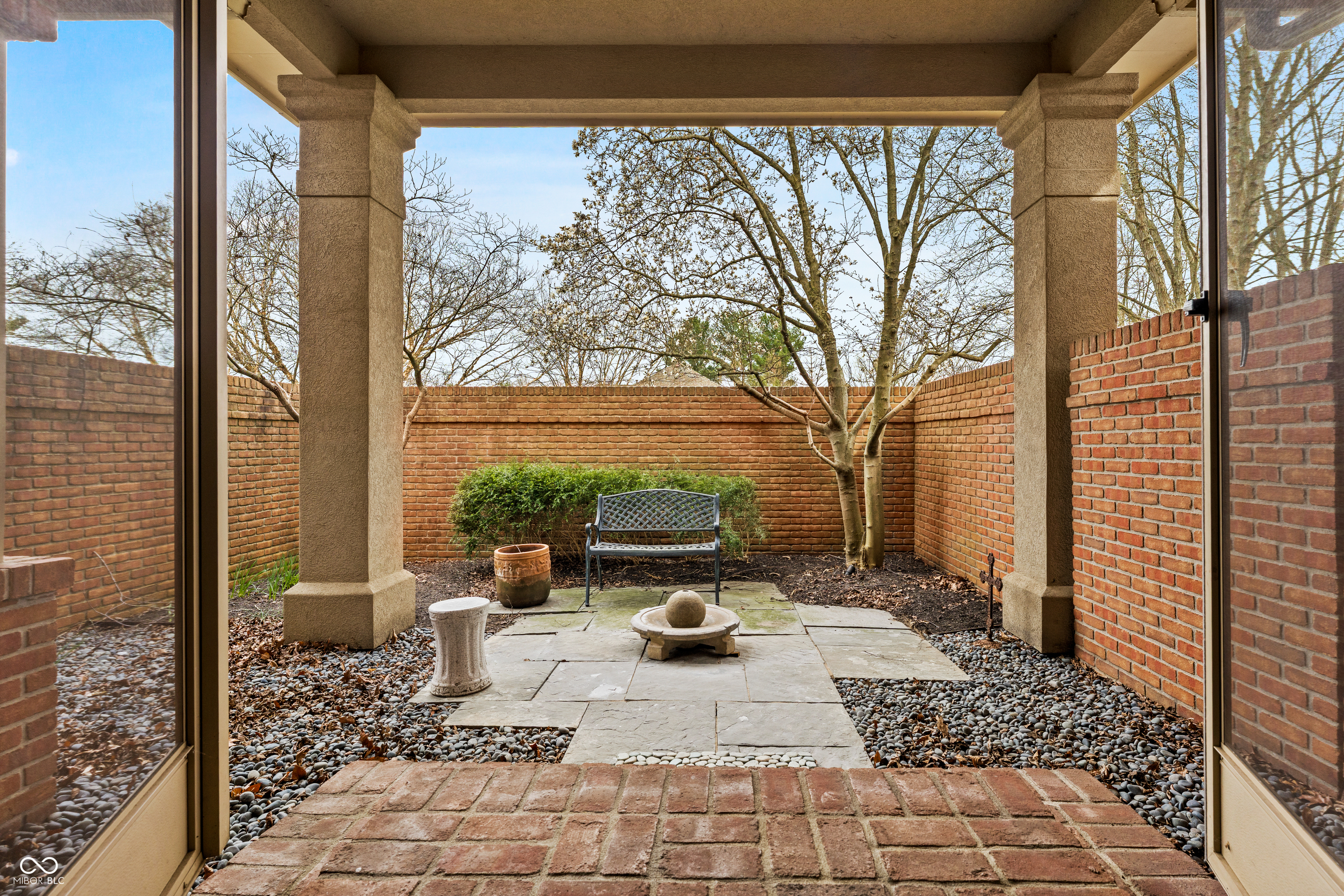 8424 W Mulligan Lane