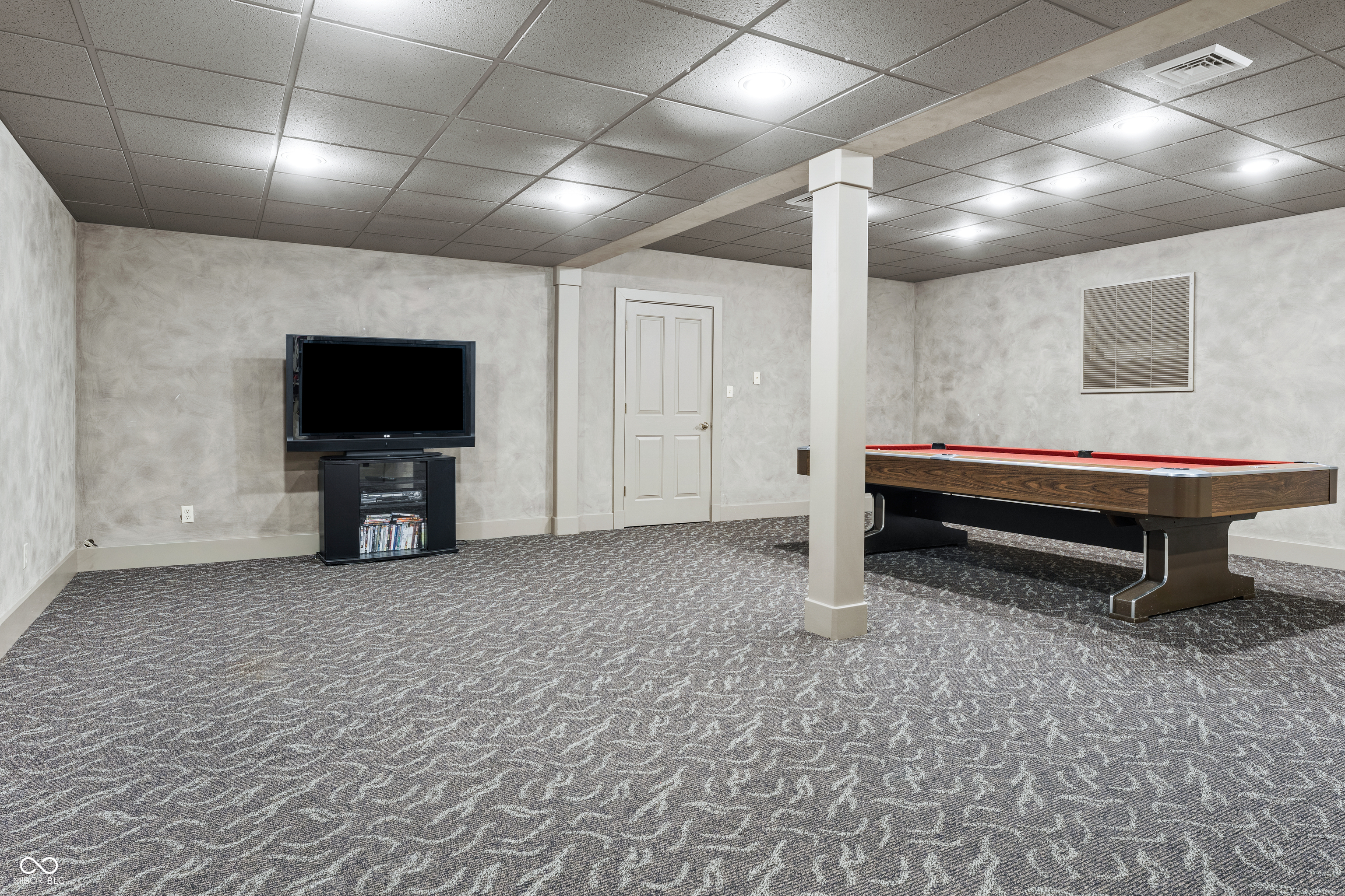 8424 W Mulligan Lane