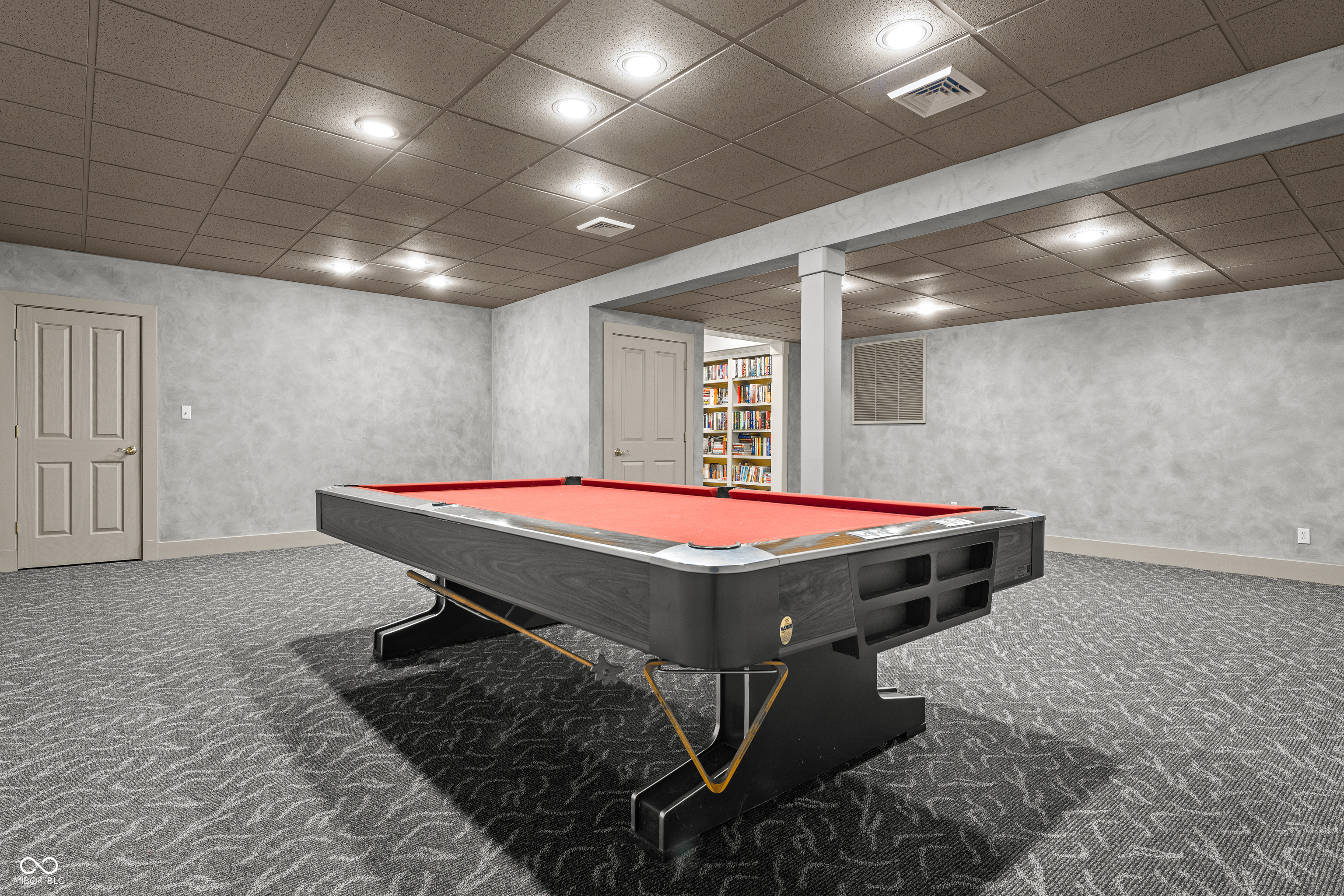 8424 W Mulligan Lane