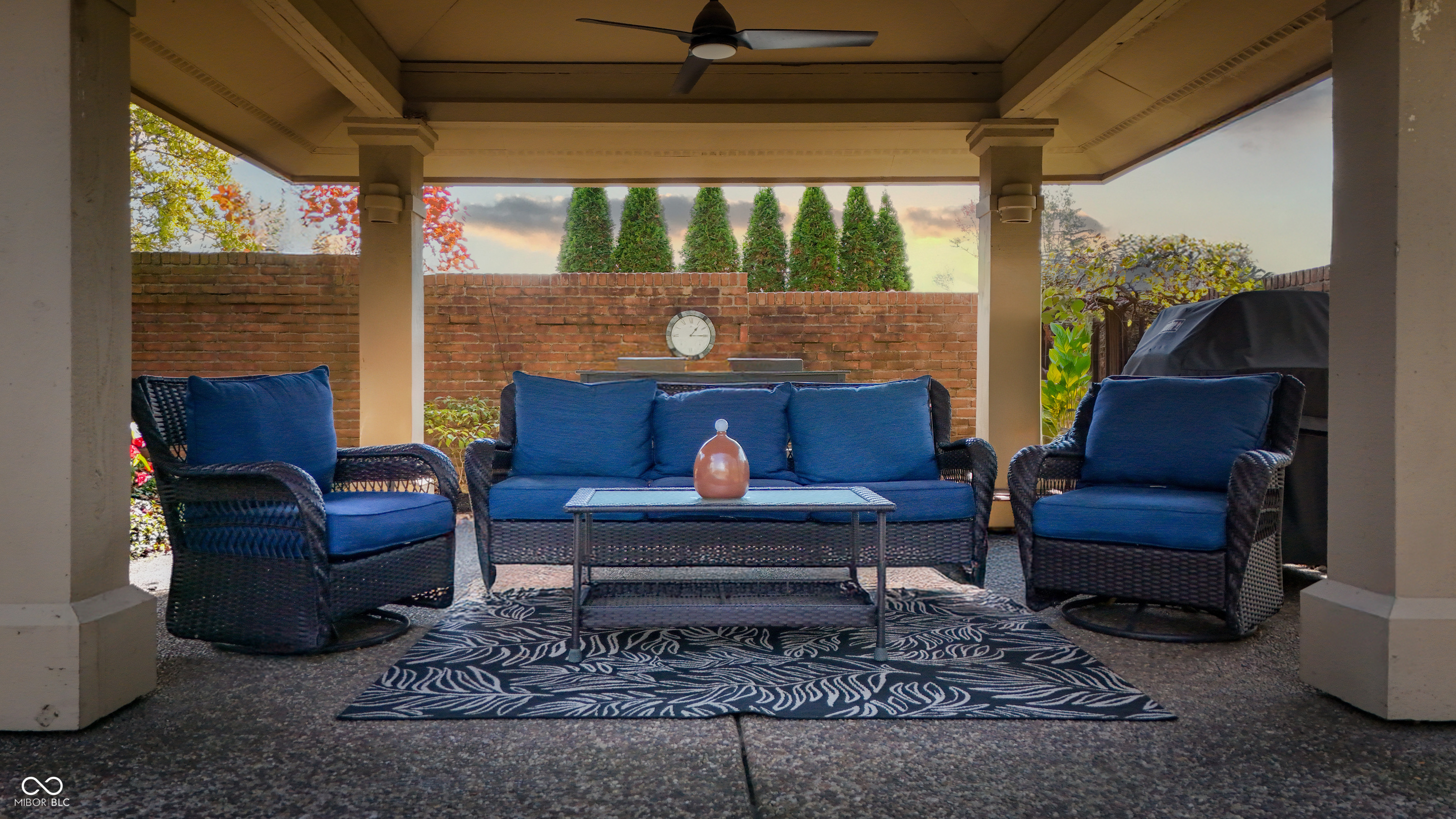 8424 W Mulligan Lane