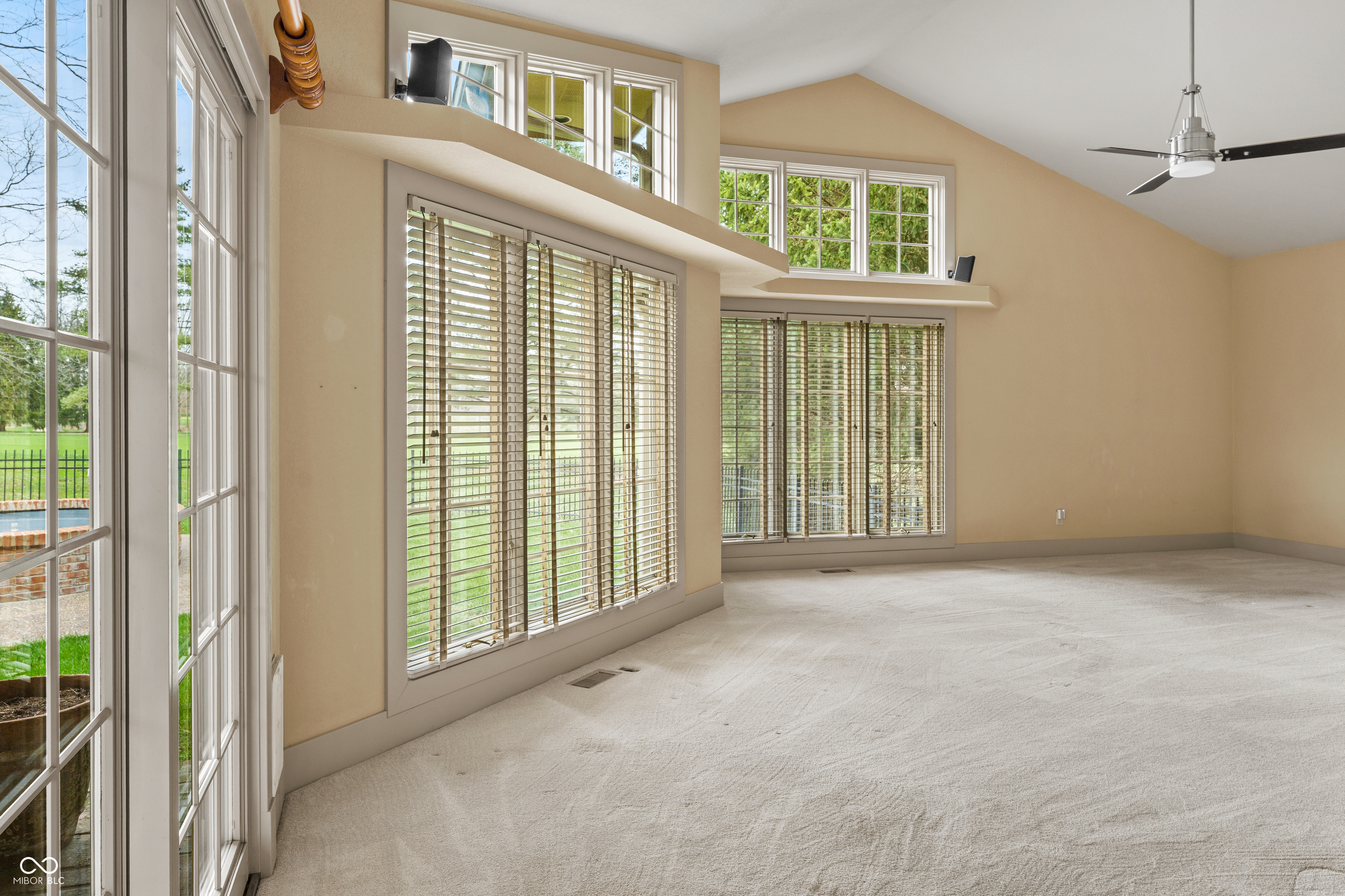 8424 W Mulligan Lane