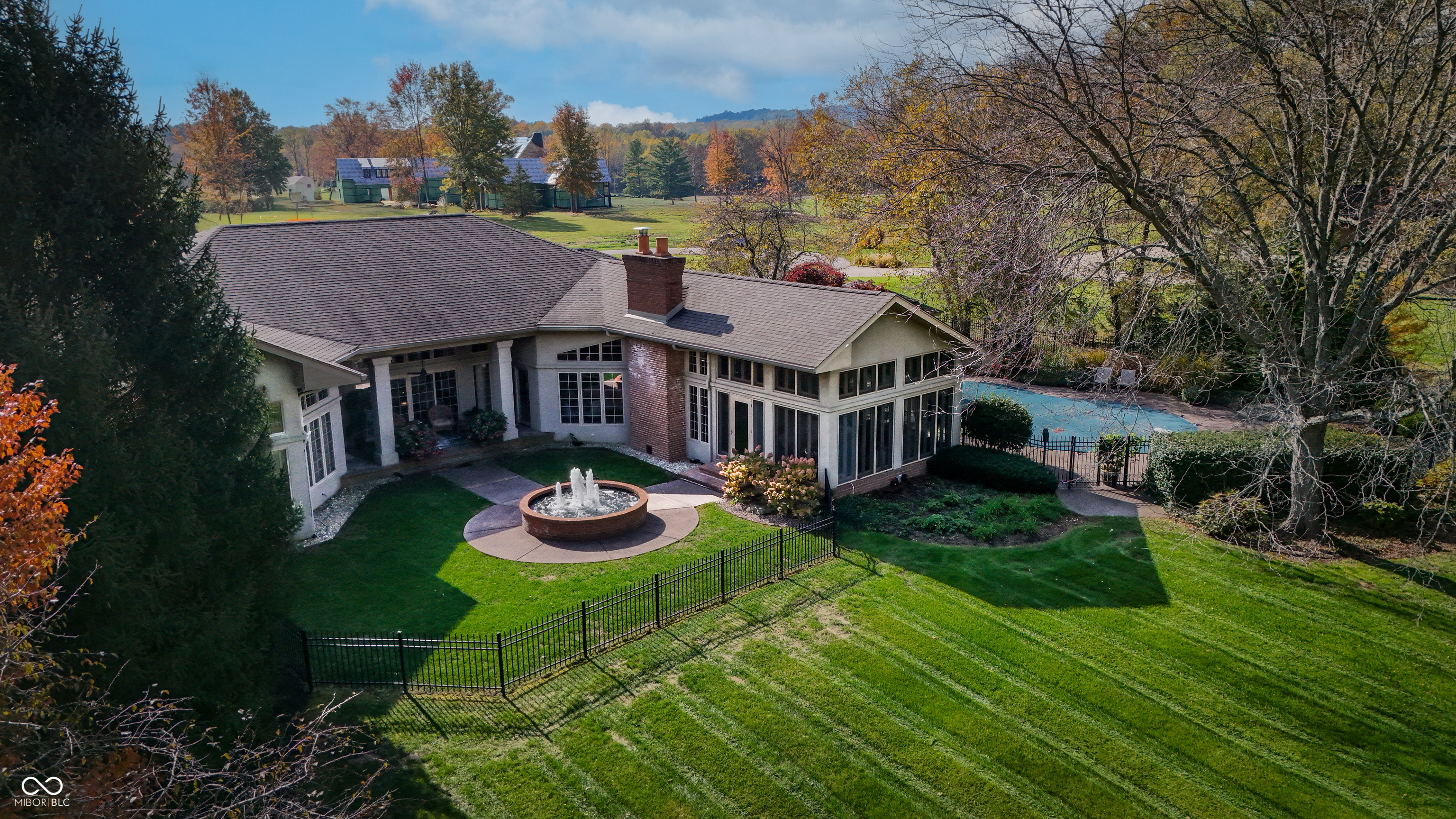 8424 W Mulligan Lane