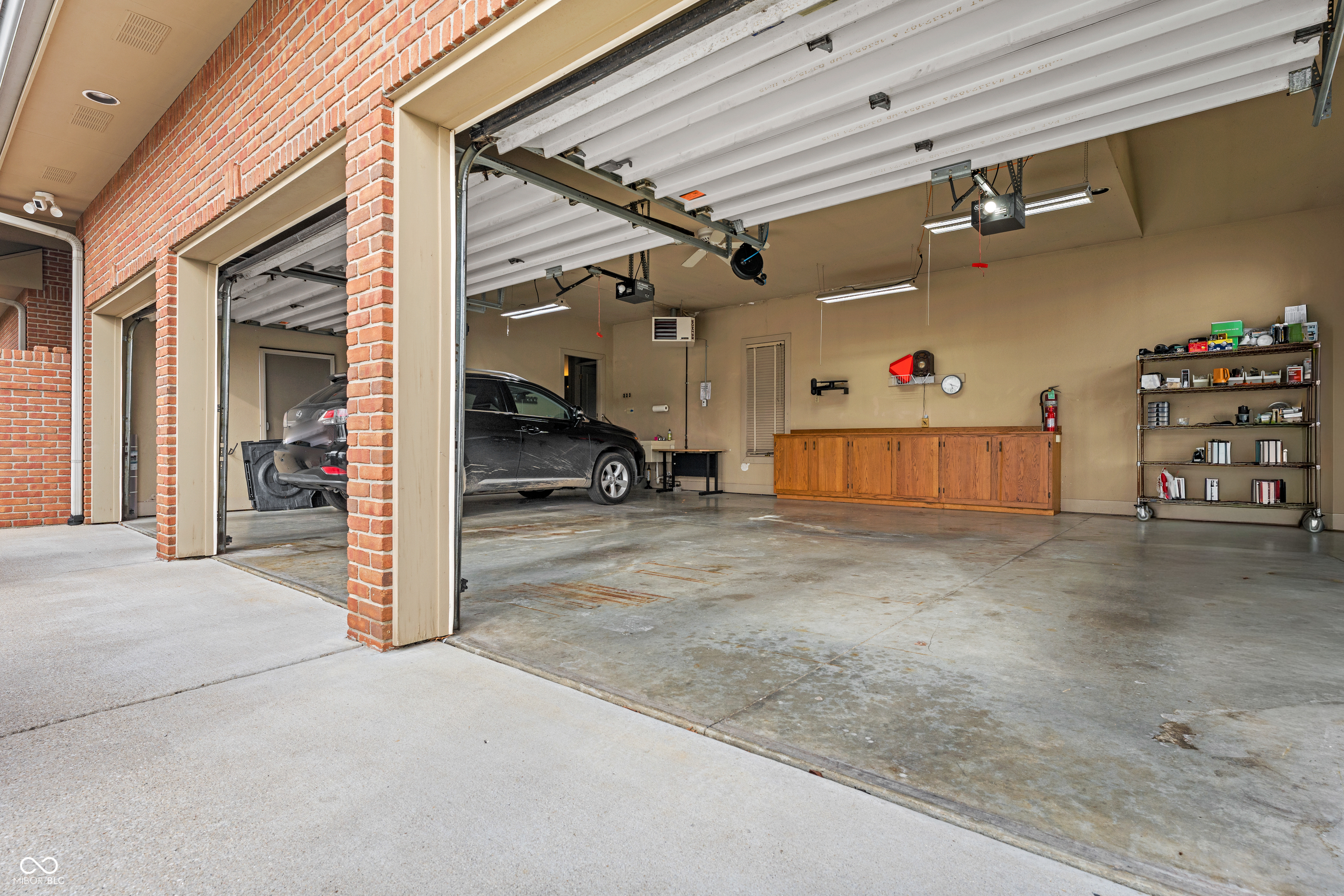 8424 W Mulligan Lane