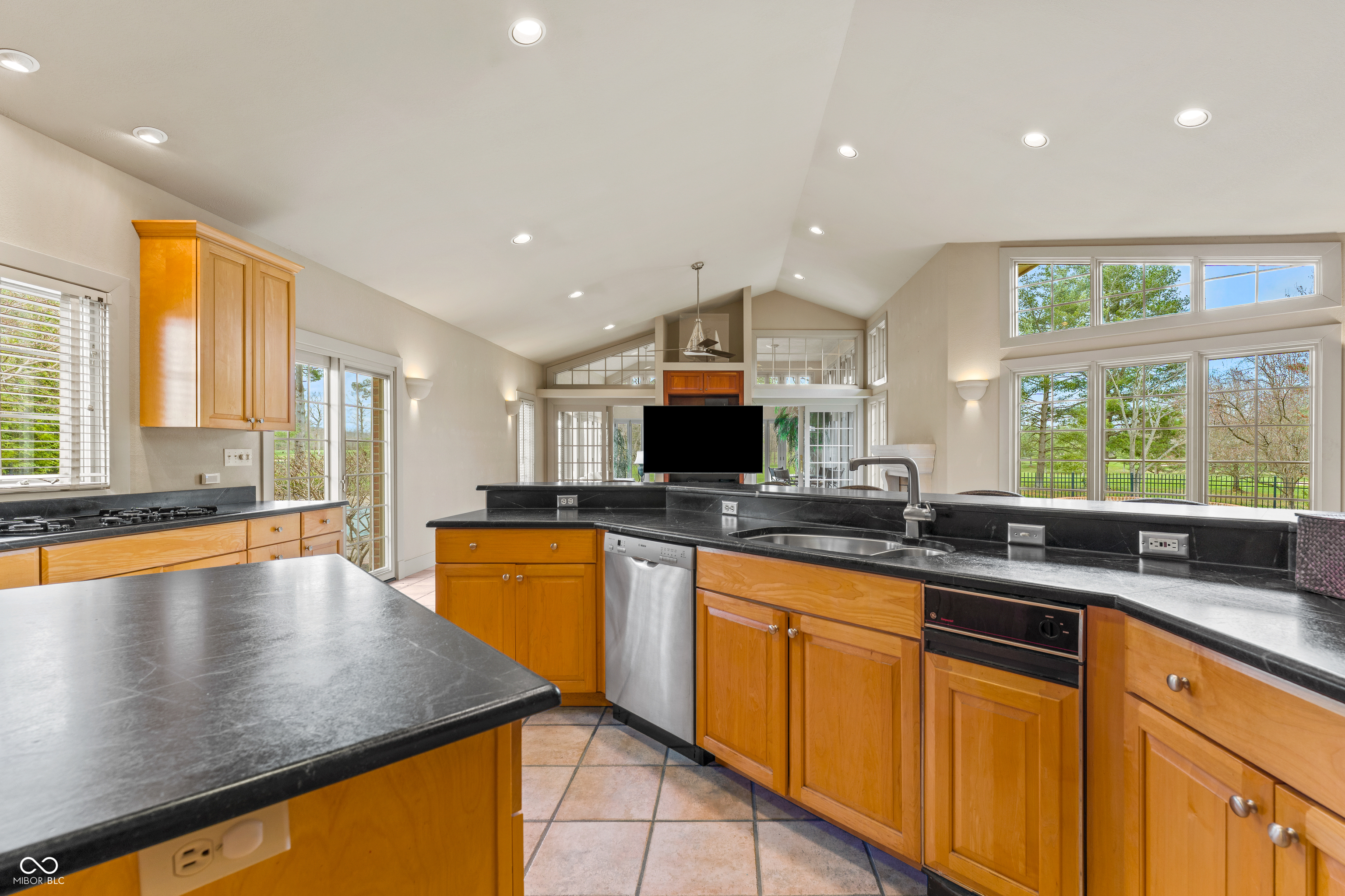 8424 W Mulligan Lane