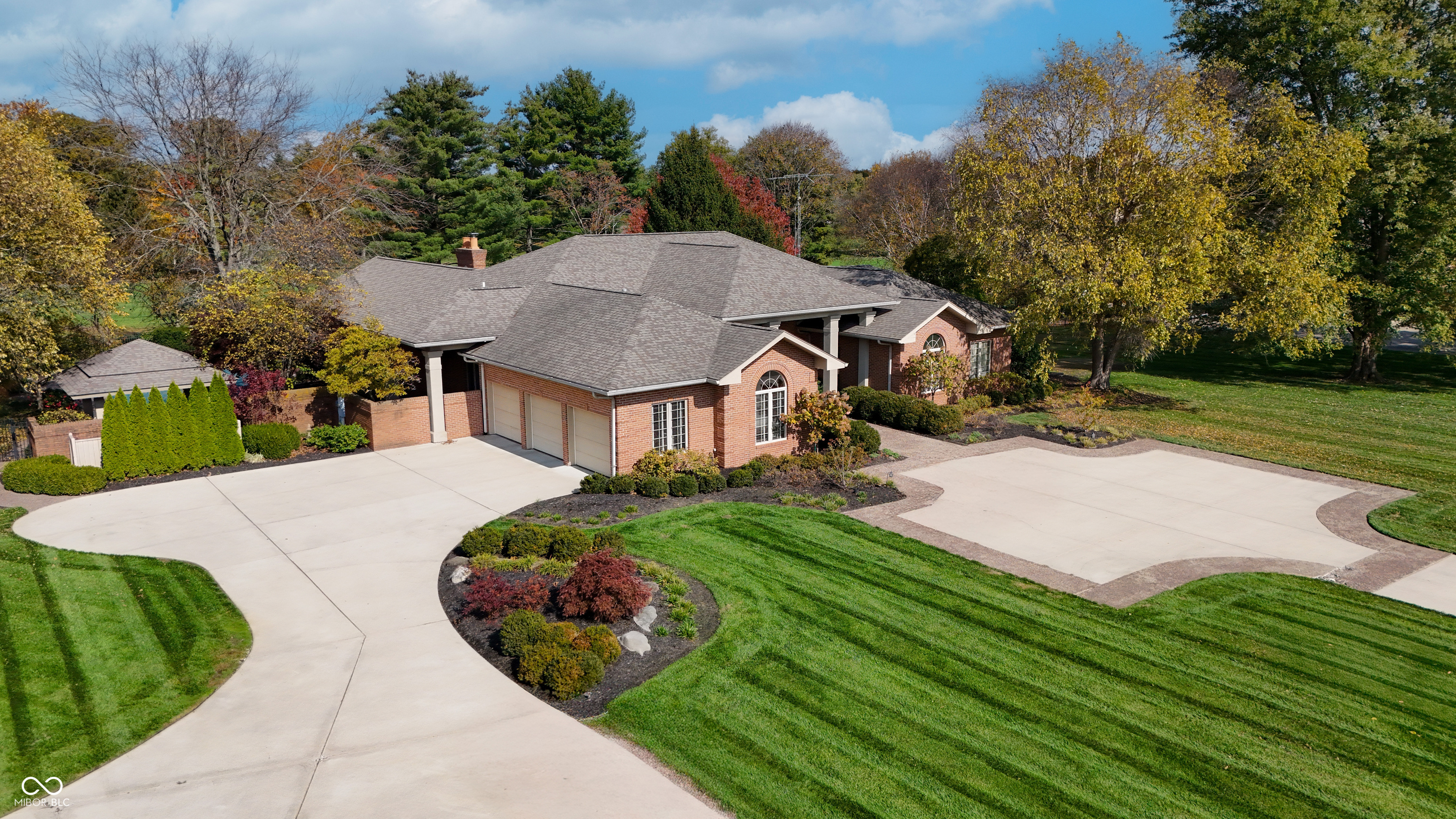 8424 W Mulligan Lane