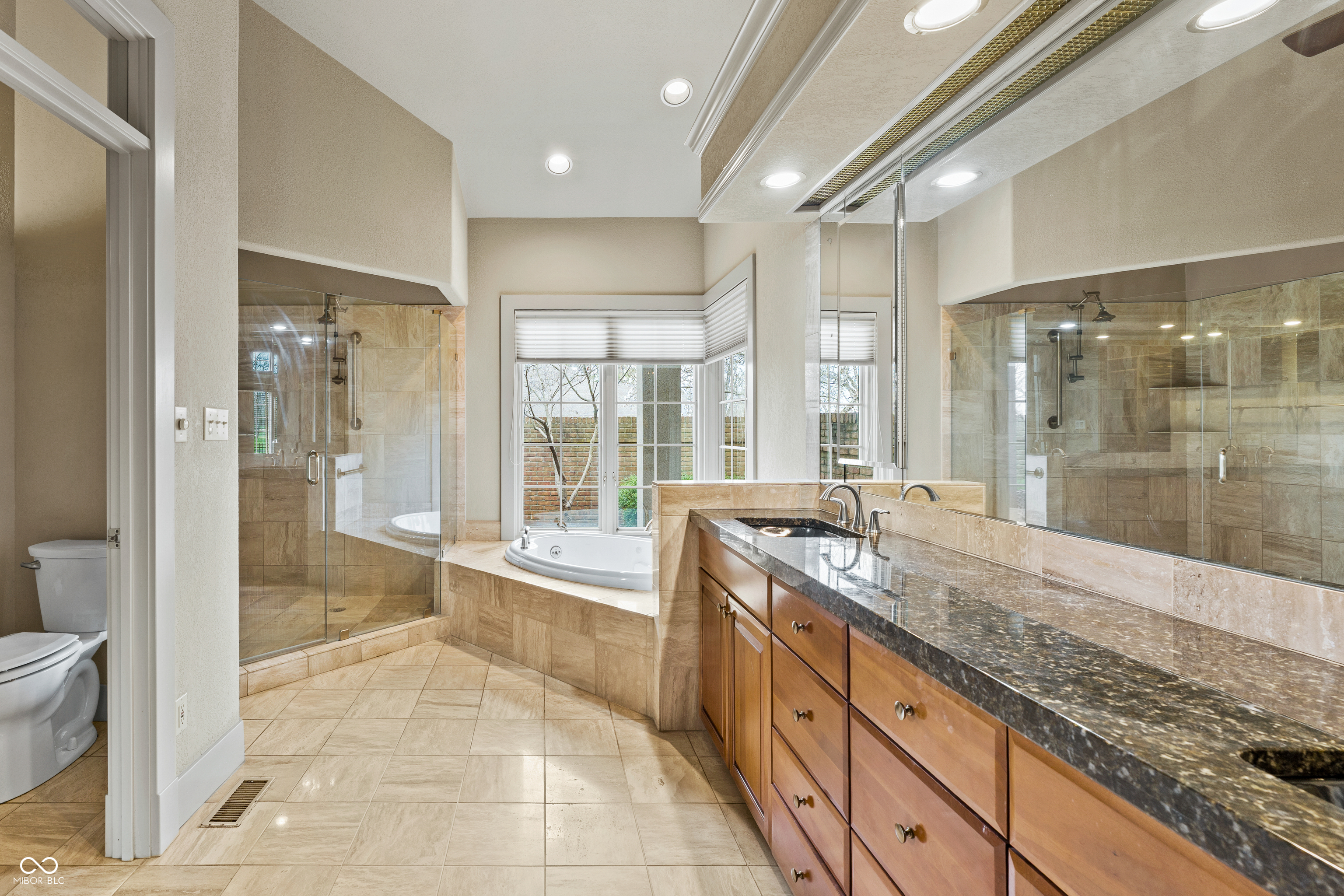 8424 W Mulligan Lane