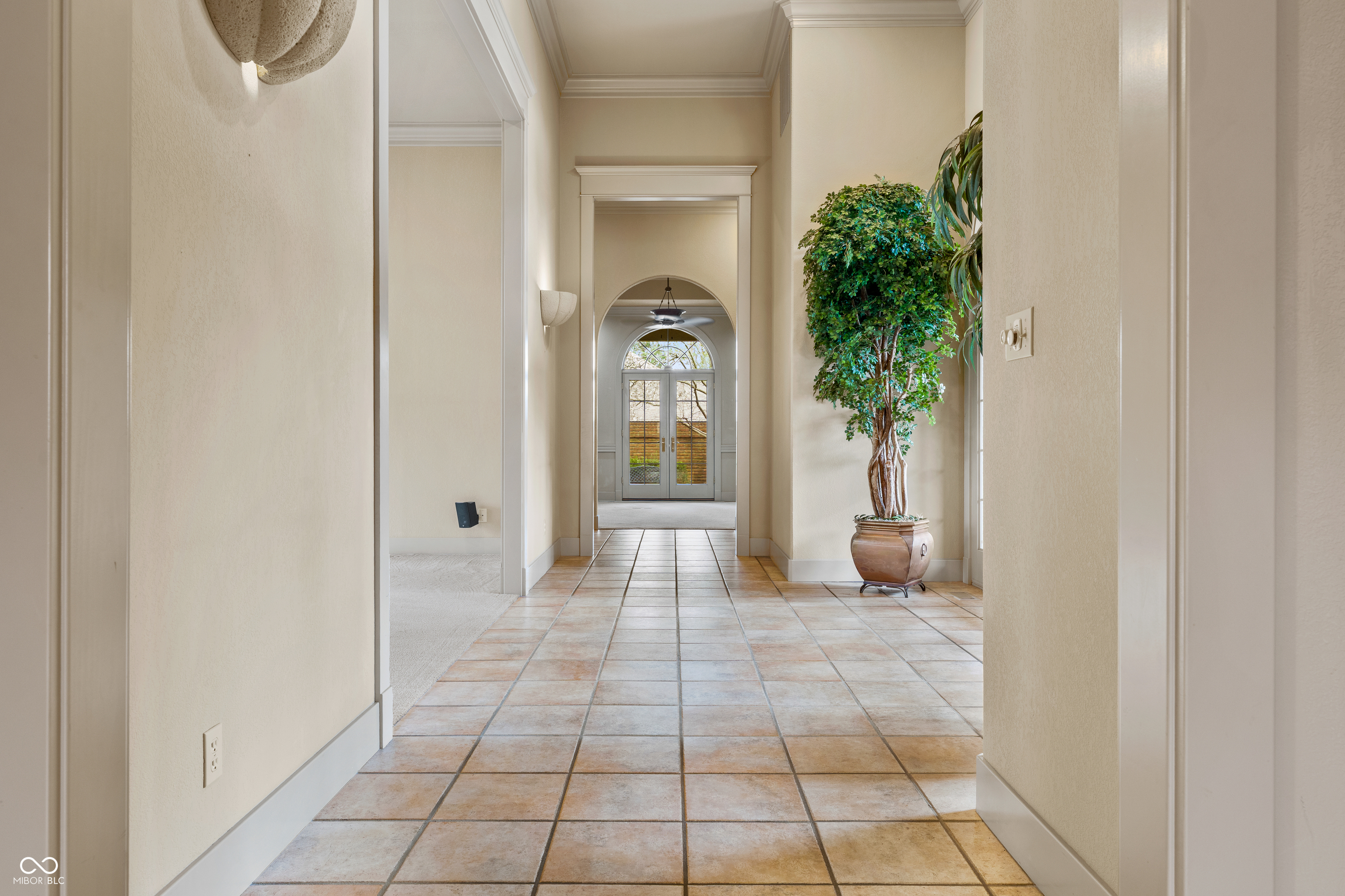 8424 W Mulligan Lane