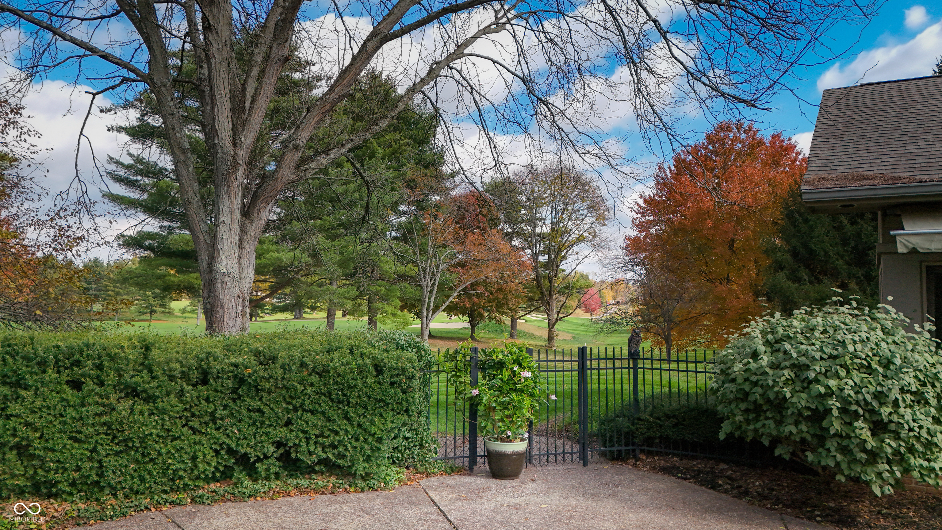 8424 W Mulligan Lane