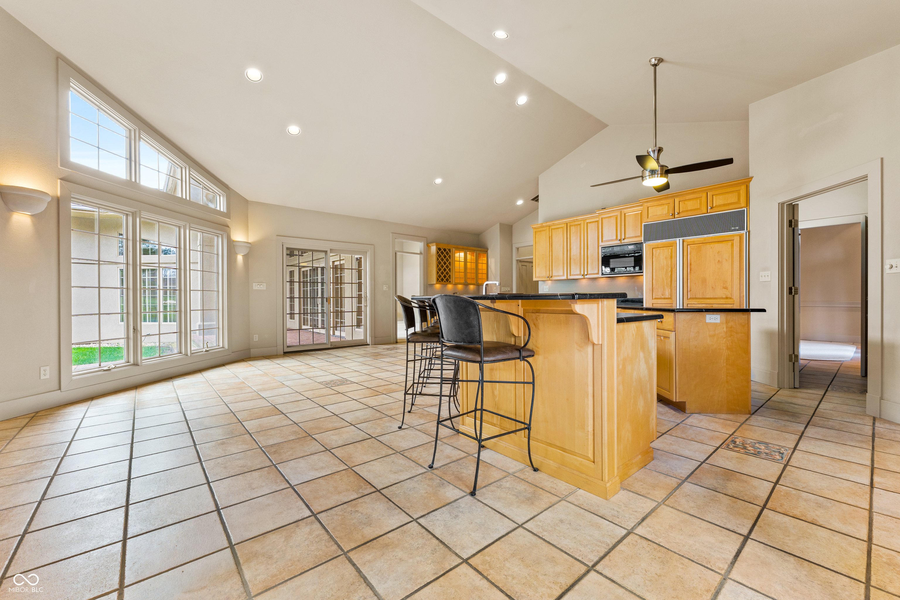 8424 W Mulligan Lane