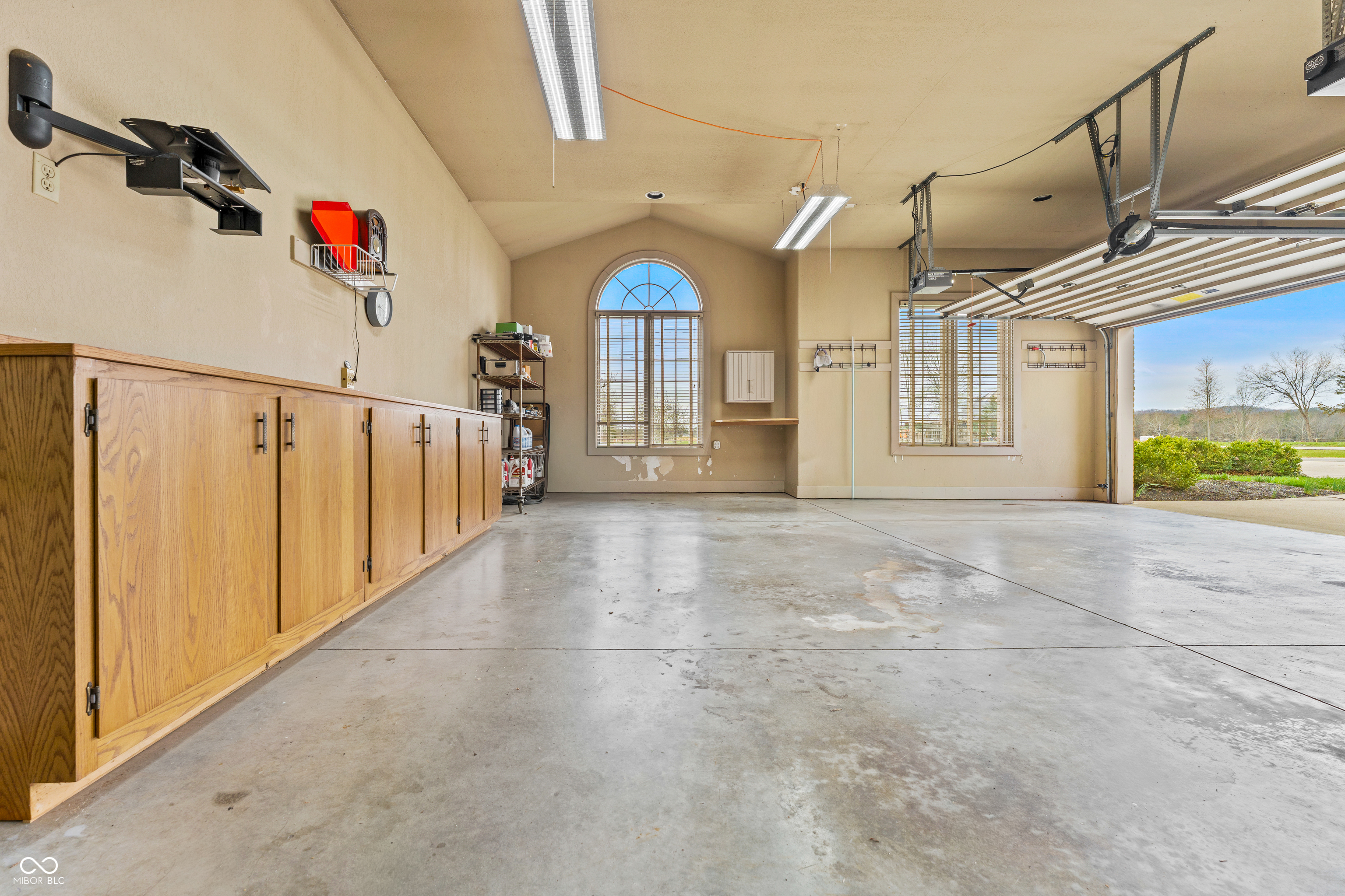 8424 W Mulligan Lane