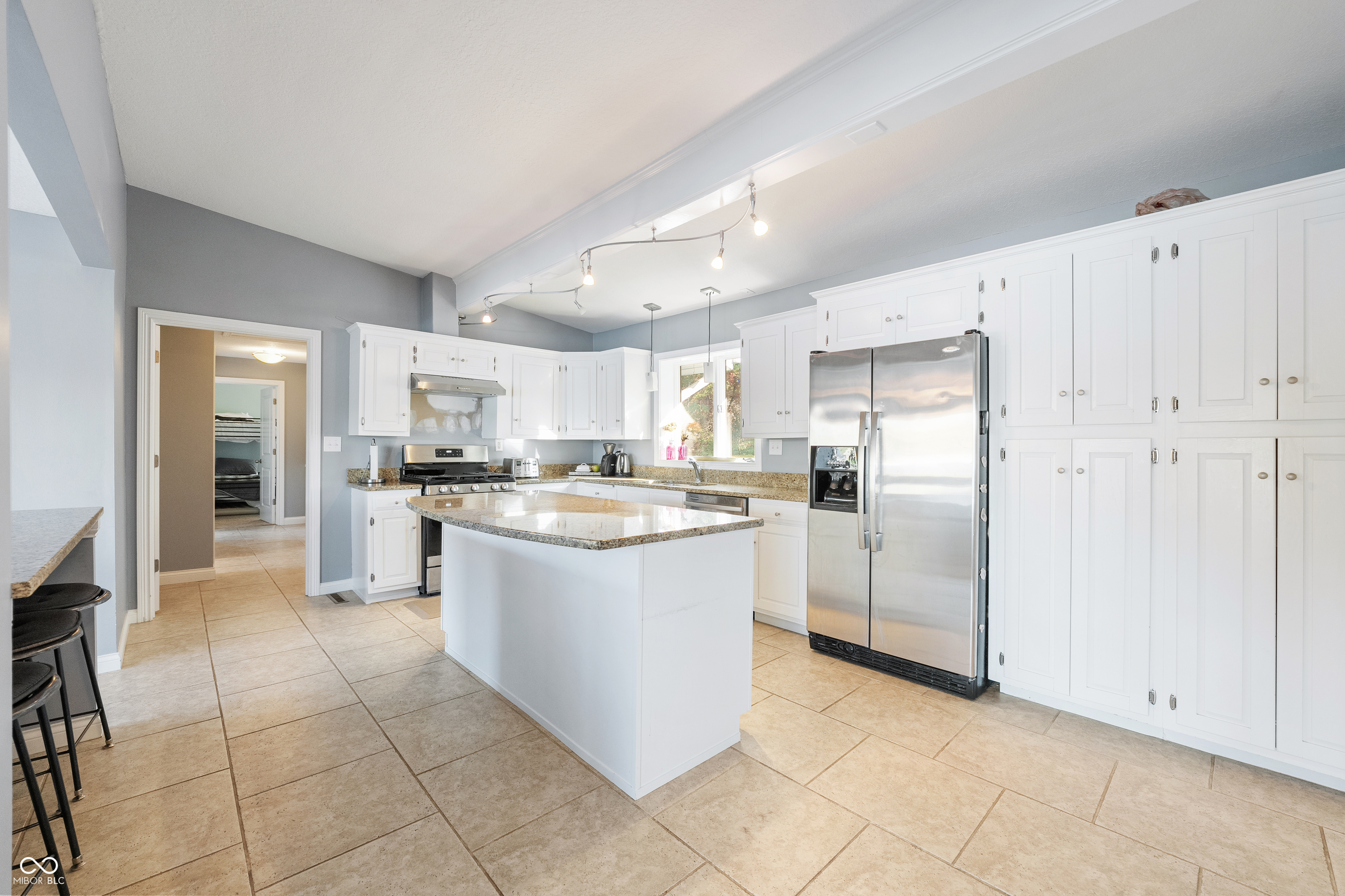 10701 W Grandview Drive