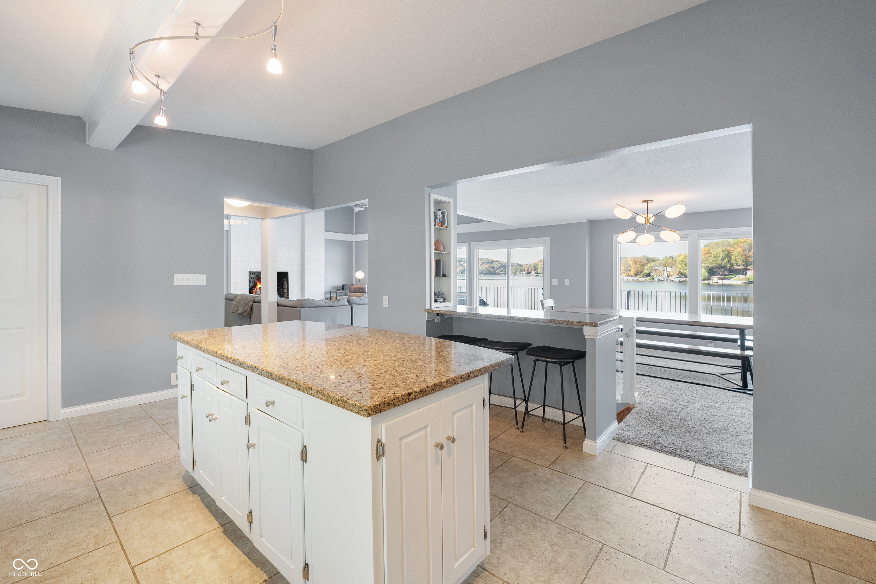 10701 W Grandview Drive